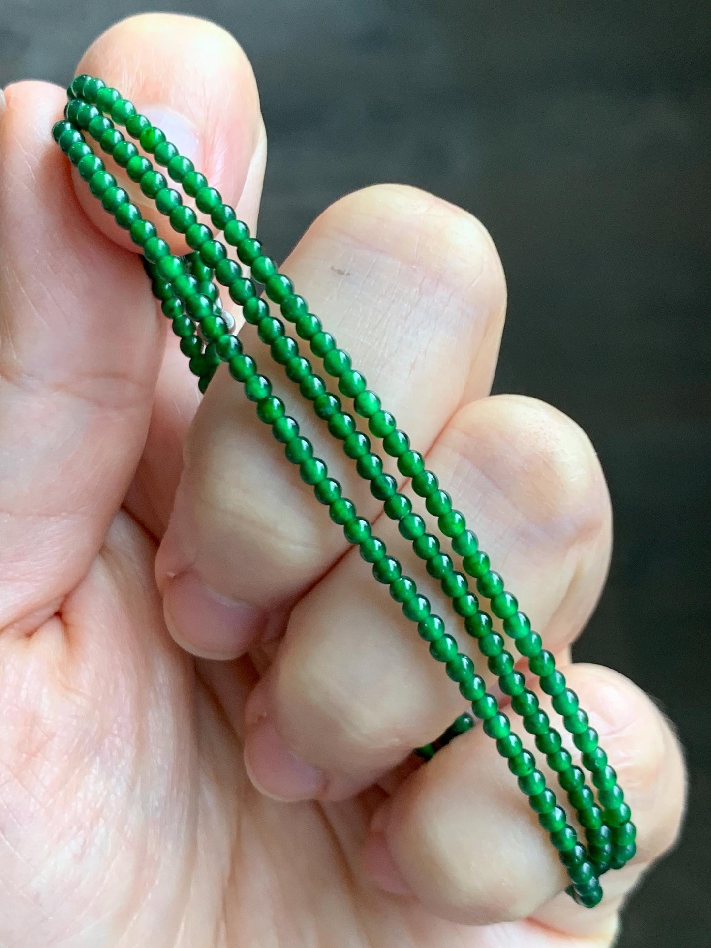 Natural Grade A Guatemalan Icy Translucent Vibrant Green Jade Jadeite Petite Beads Beaded Necklace 2.4mm 21.5" 7g 天然冰危绿翡翠小圆珠项链 XWL272