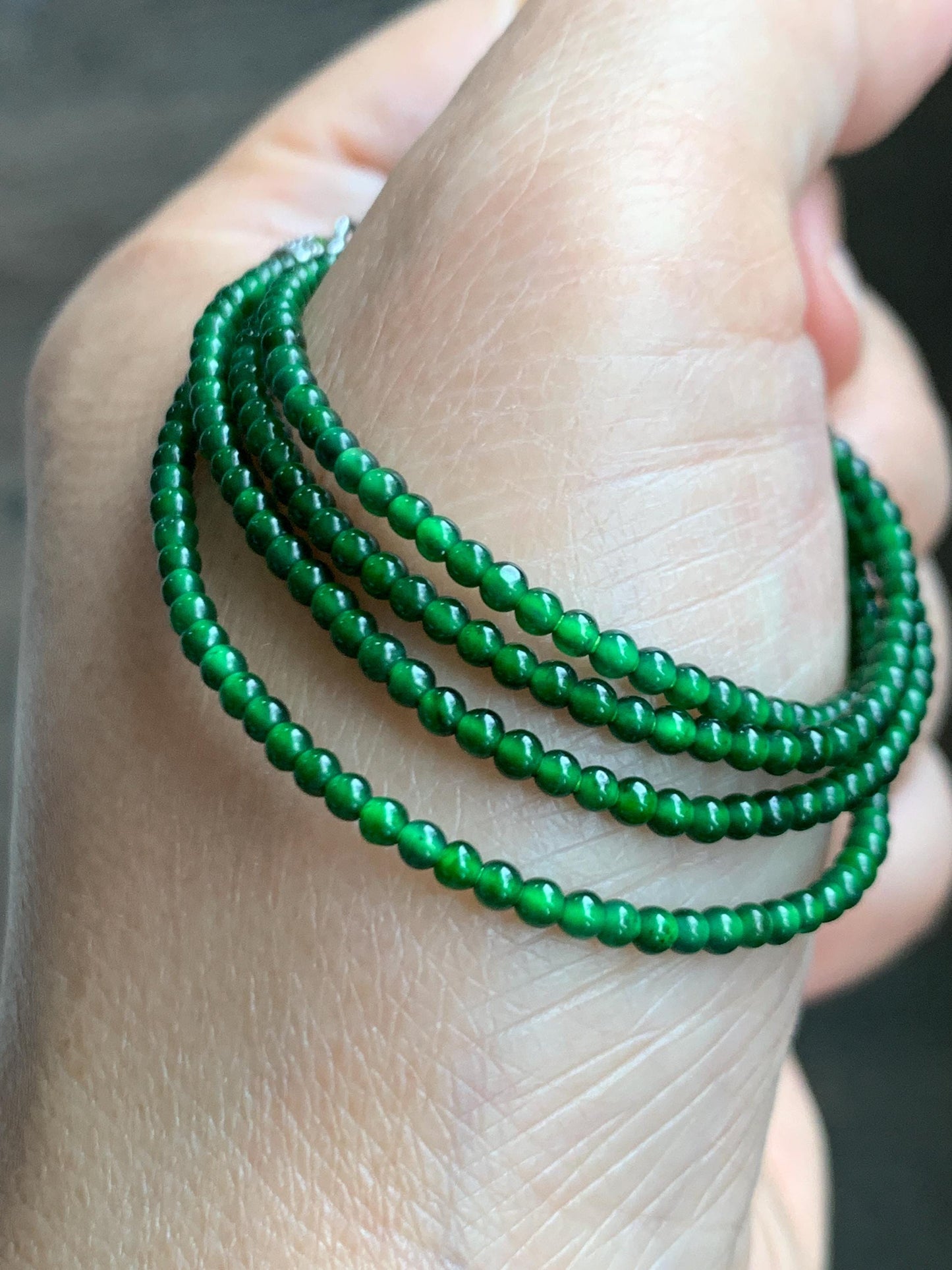 Natural Grade A Guatemalan Icy Translucent Vibrant Green Jade Jadeite Petite Beads Beaded Necklace 2.4mm 21.5" 7g 天然冰危绿翡翠小圆珠项链 XWL272