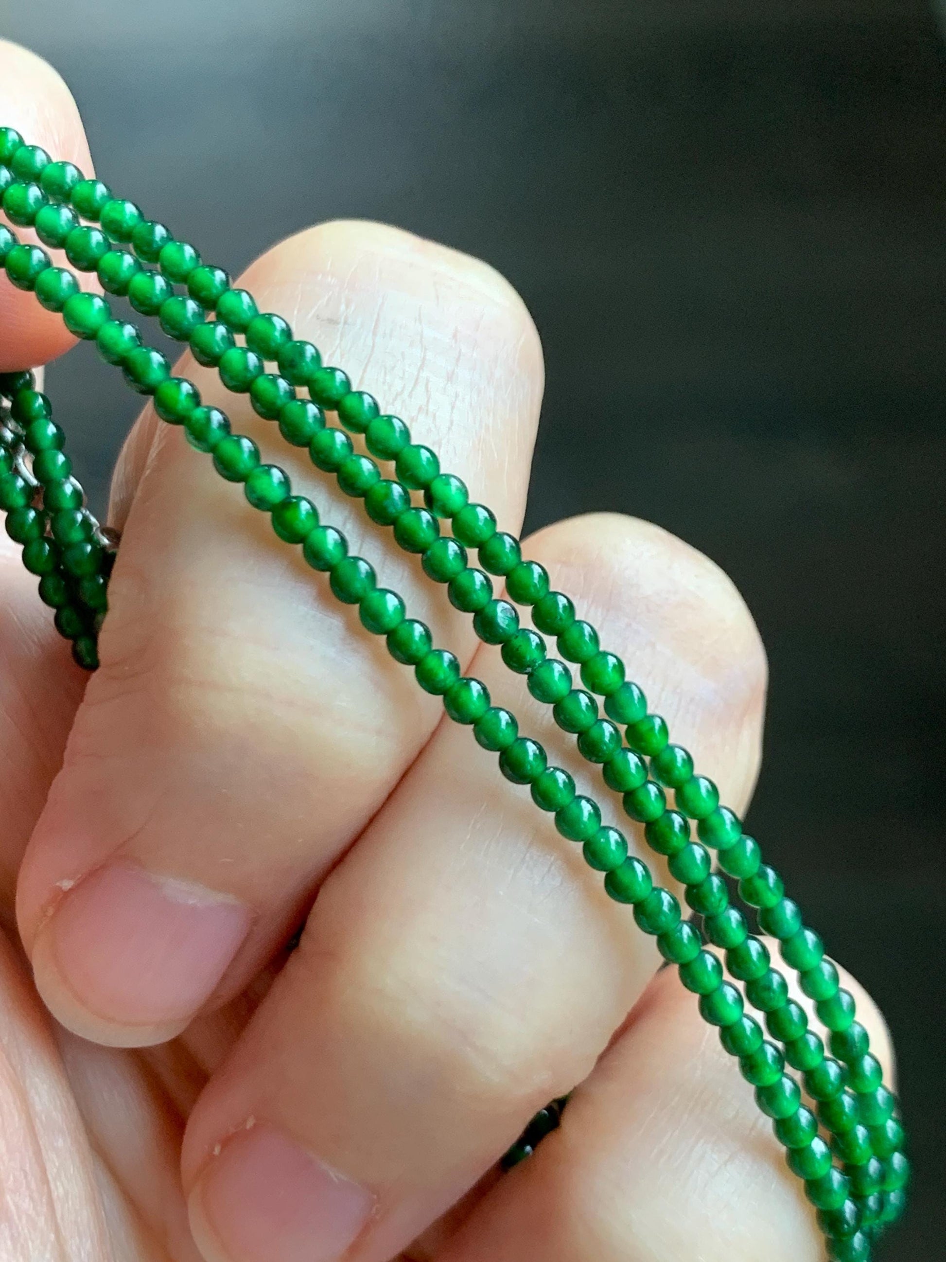 Natural Grade A Guatemalan Icy Translucent Vibrant Green Jade Jadeite Petite Beads Beaded Necklace 2.4mm 21.5" 7g 天然冰危绿翡翠小圆珠项链 XWL272