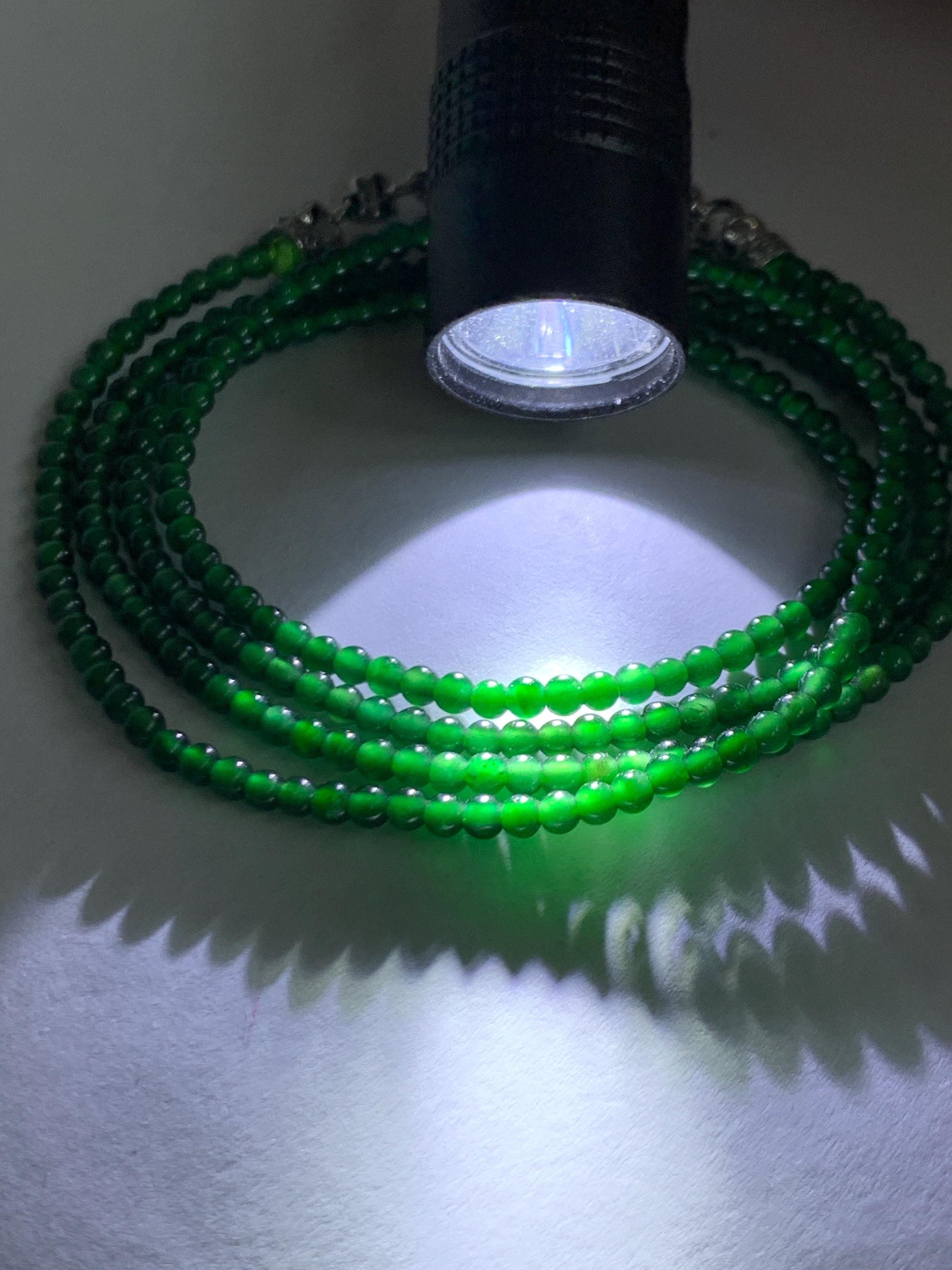 Natural Grade A Guatemalan Icy Translucent Vibrant Green Jade Jadeite Petite Beads Beaded Necklace 2.4mm 21.5" 7g 天然冰危绿翡翠小圆珠项链 XWL272