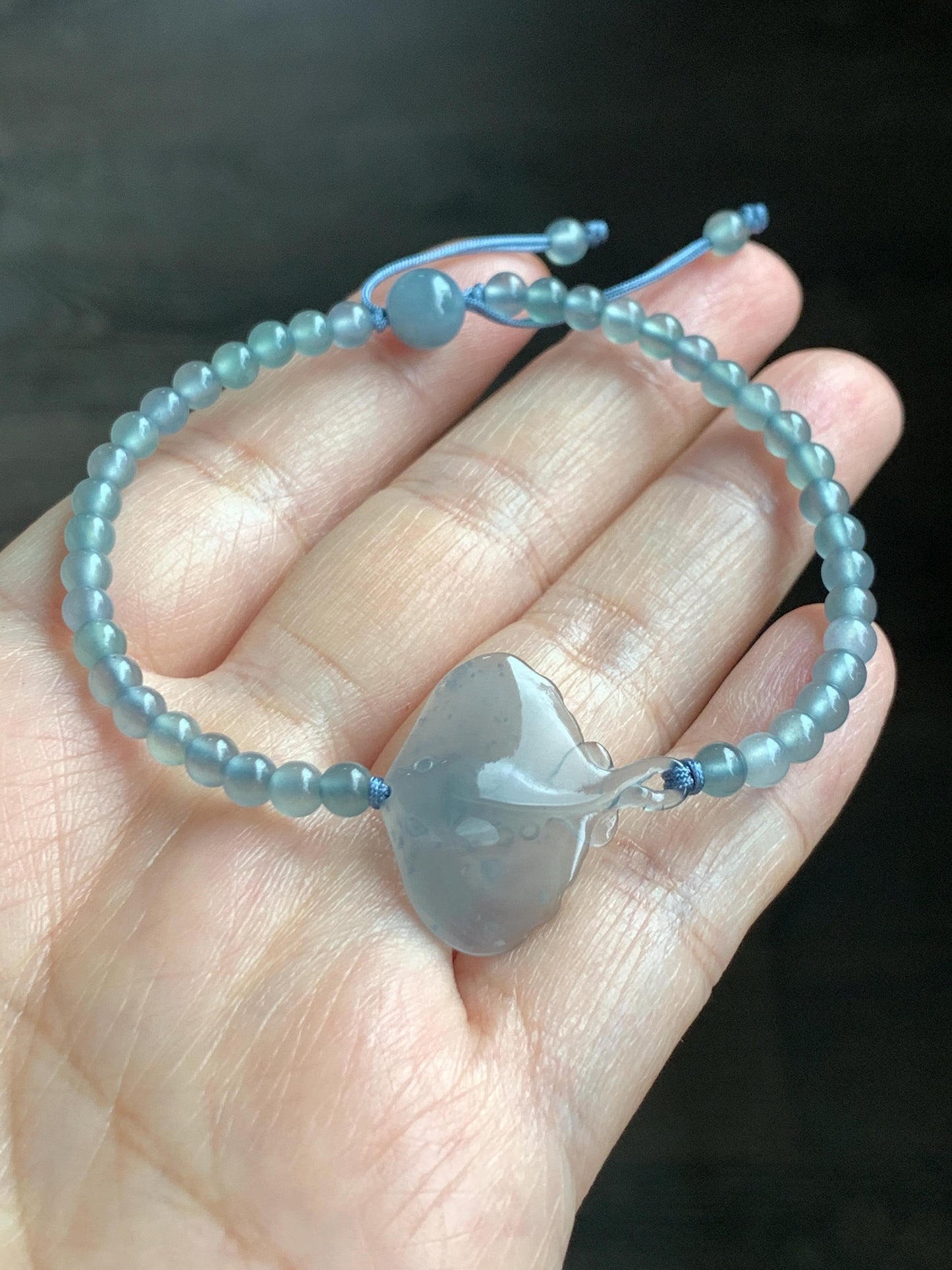 Natural Grade A Guatemalan Icy Highly Translucent Pastel Dusty Blue Jade Jadeite Carved Stingray Beaded Bracelet 7” 3g 天然冰胶淡蓝翡翠珠魟鱼手串 SRC230