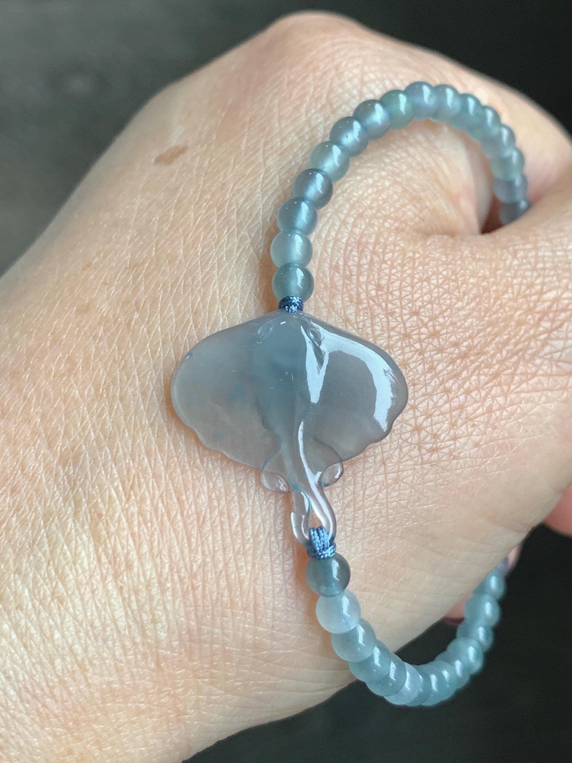 Natural Grade A Guatemalan Icy Highly Translucent Pastel Dusty Blue Jade Jadeite Carved Stingray Beaded Bracelet 7” 3g 天然冰胶淡蓝翡翠珠魟鱼手串 SRC230