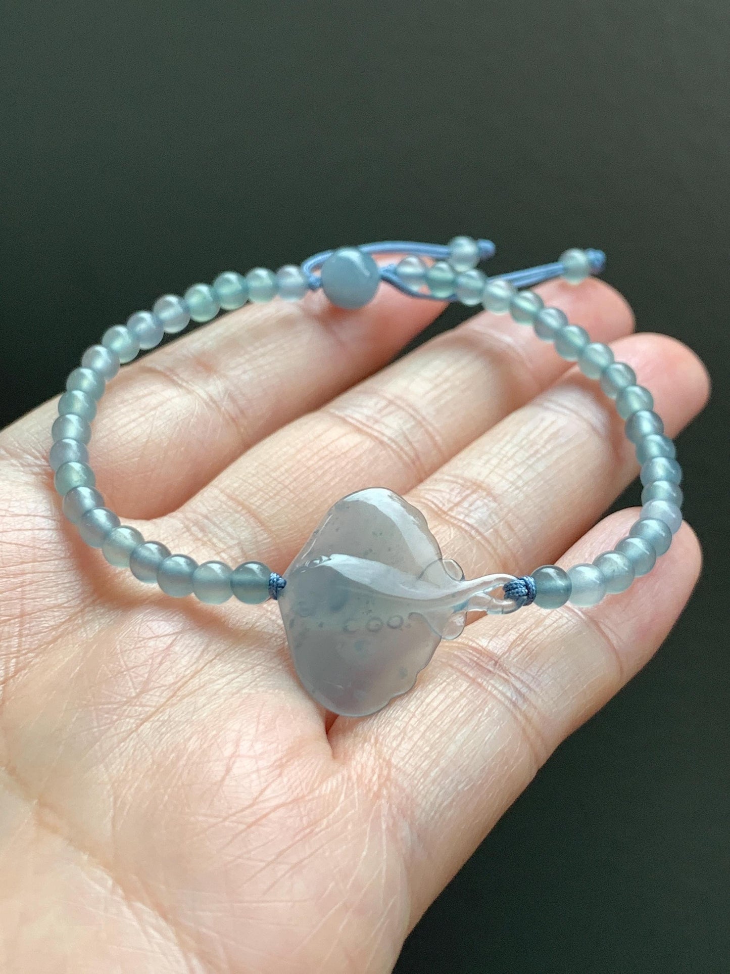 Natural Grade A Guatemalan Icy Highly Translucent Pastel Dusty Blue Jade Jadeite Carved Stingray Beaded Bracelet 7” 3g 天然冰胶淡蓝翡翠珠魟鱼手串 SRC230