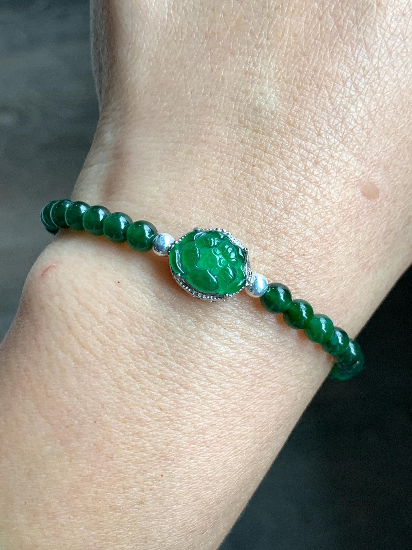 Natural Guatemalan Icy Translucent Vibrant Green Jade Jadeite Lotus Flower Beaded Bracelet Sterling Silver 6.25”-7.25” 天然冰危绿翡翠莲花绿珠手串 LLH365