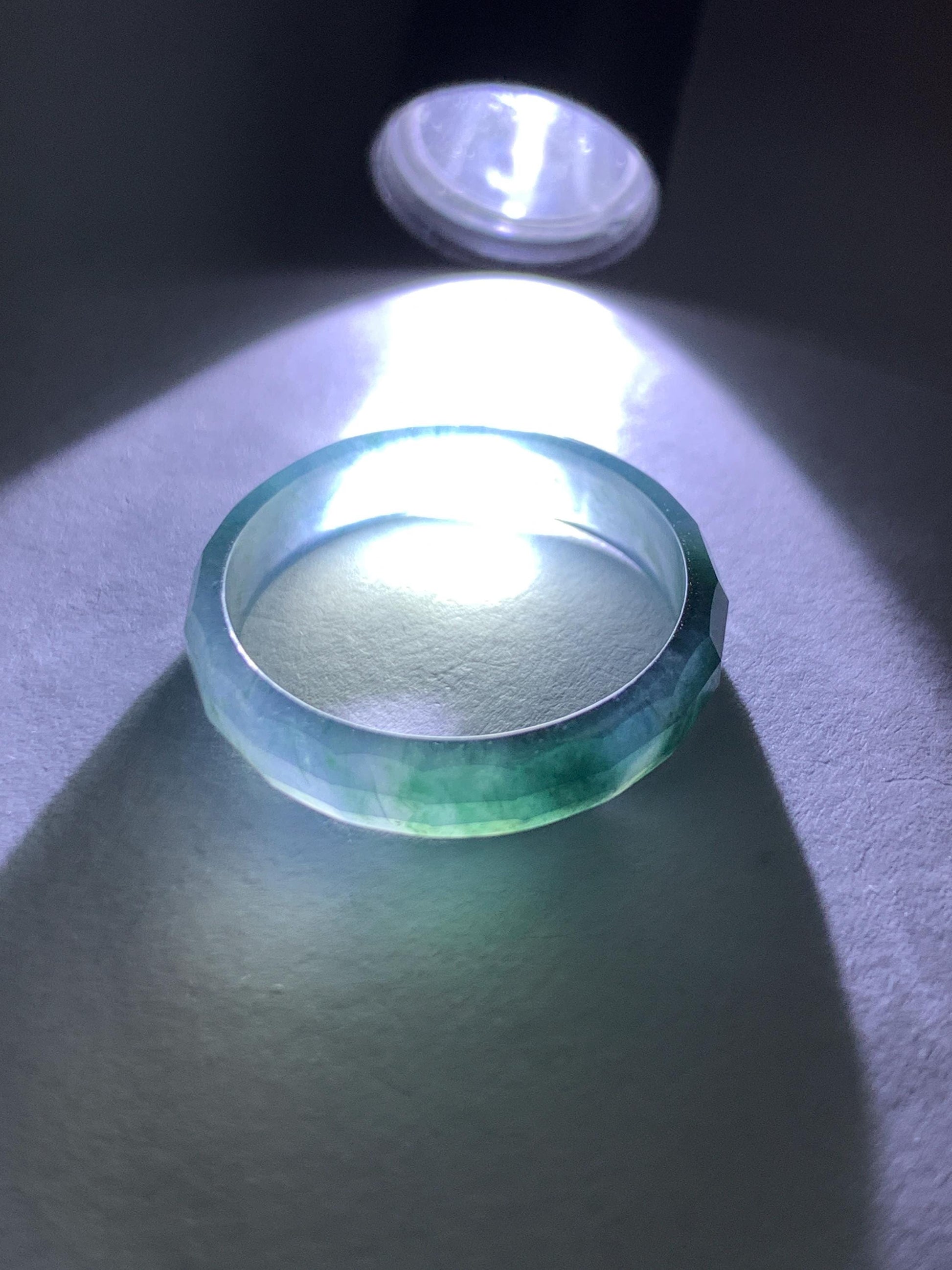 Natural Grade A Guatemalan Icy Highly Translucent Teal Blue Green Marbled Jade Jadeite Faceted Band Ring Size 8.75 US 天然冰危蓝起光翡翠切割面戒圈 QGM220C