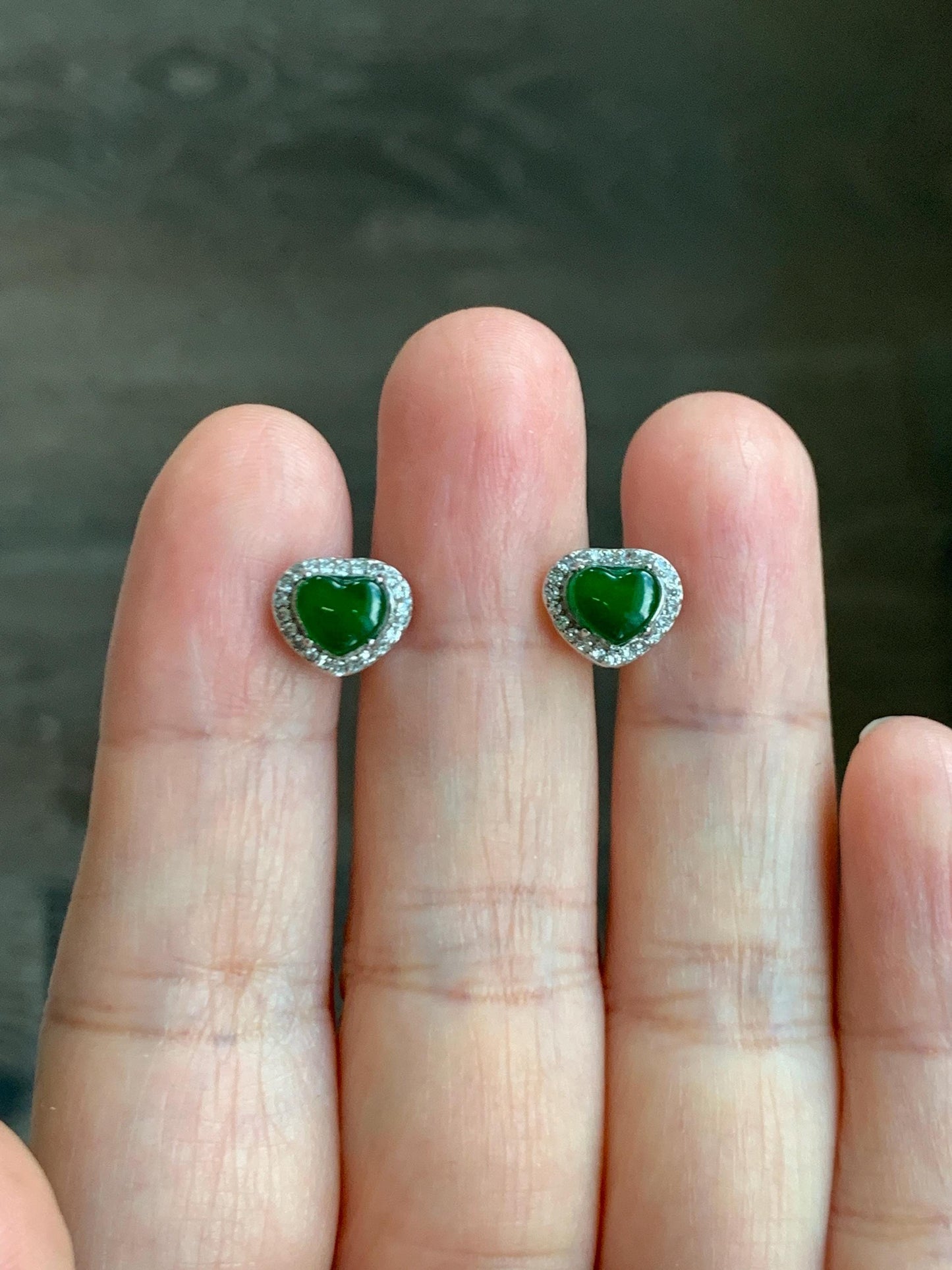 Natural Grade A Guatemalan Icy Translucent Vibrant Green Jade Jadeite Heart Halo Stud Earrings Sterling Silver 天然冰危绿翡翠爱心银耳钉 AXD110