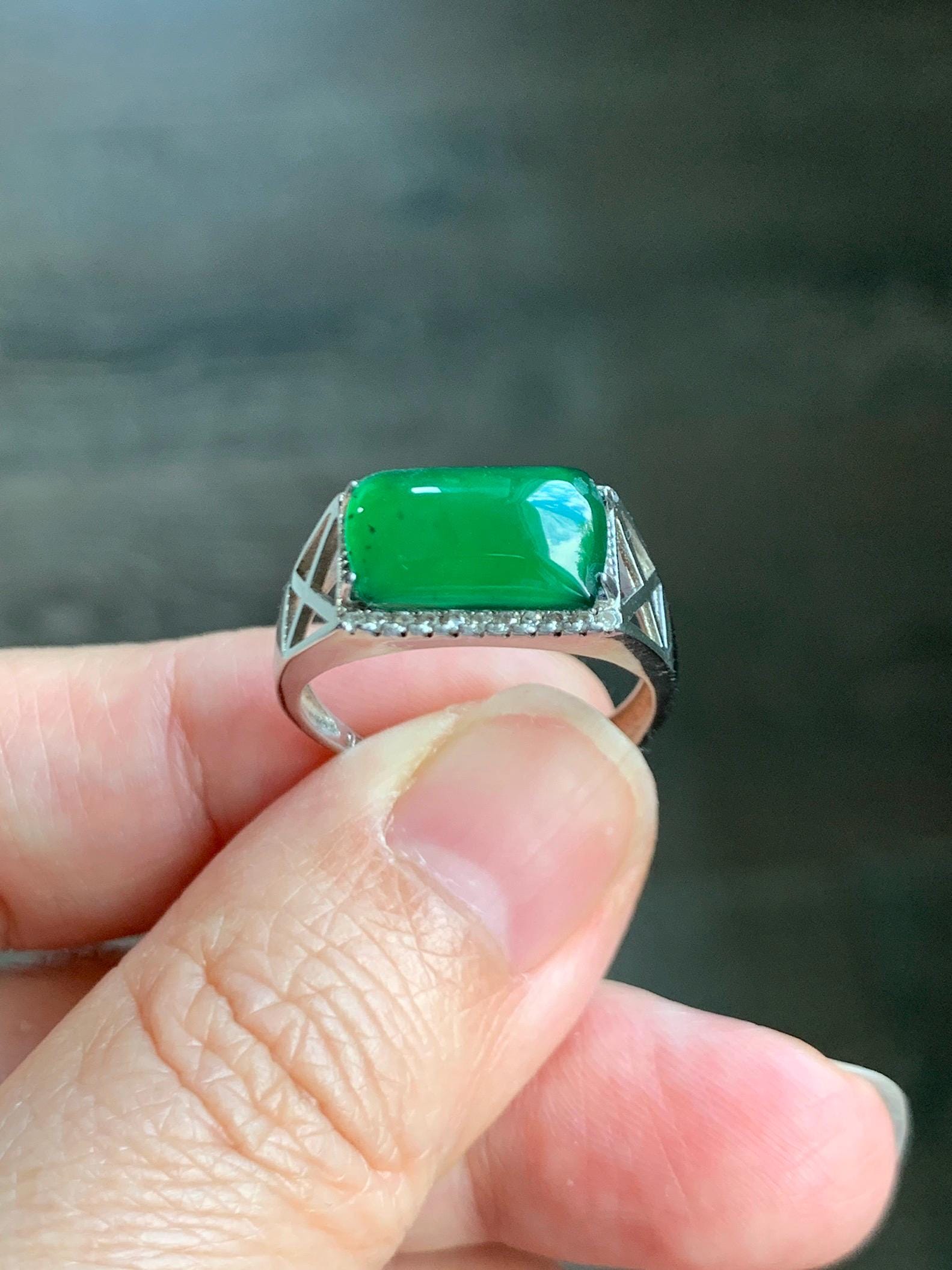 Natural Grade A Guatemalan Icy Translucent Vibrant Green Jade Jadeite Saddle Ring Sterling Silver Size 8 US Adjustable 天然冰危绿翡翠马鞍银镶戒指 LMA140
