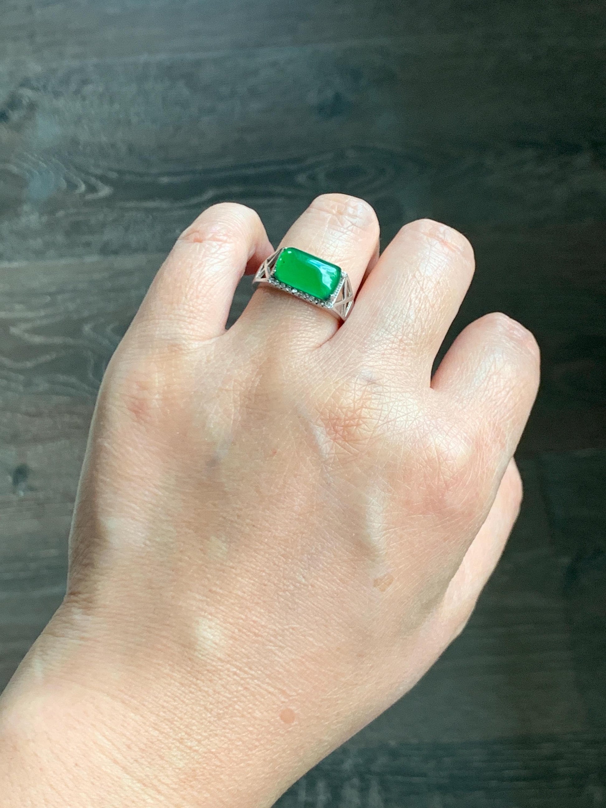 Natural Grade A Guatemalan Icy Translucent Vibrant Green Jade Jadeite Saddle Ring Sterling Silver Size 8 US Adjustable 天然冰危绿翡翠马鞍银镶戒指 LMA140