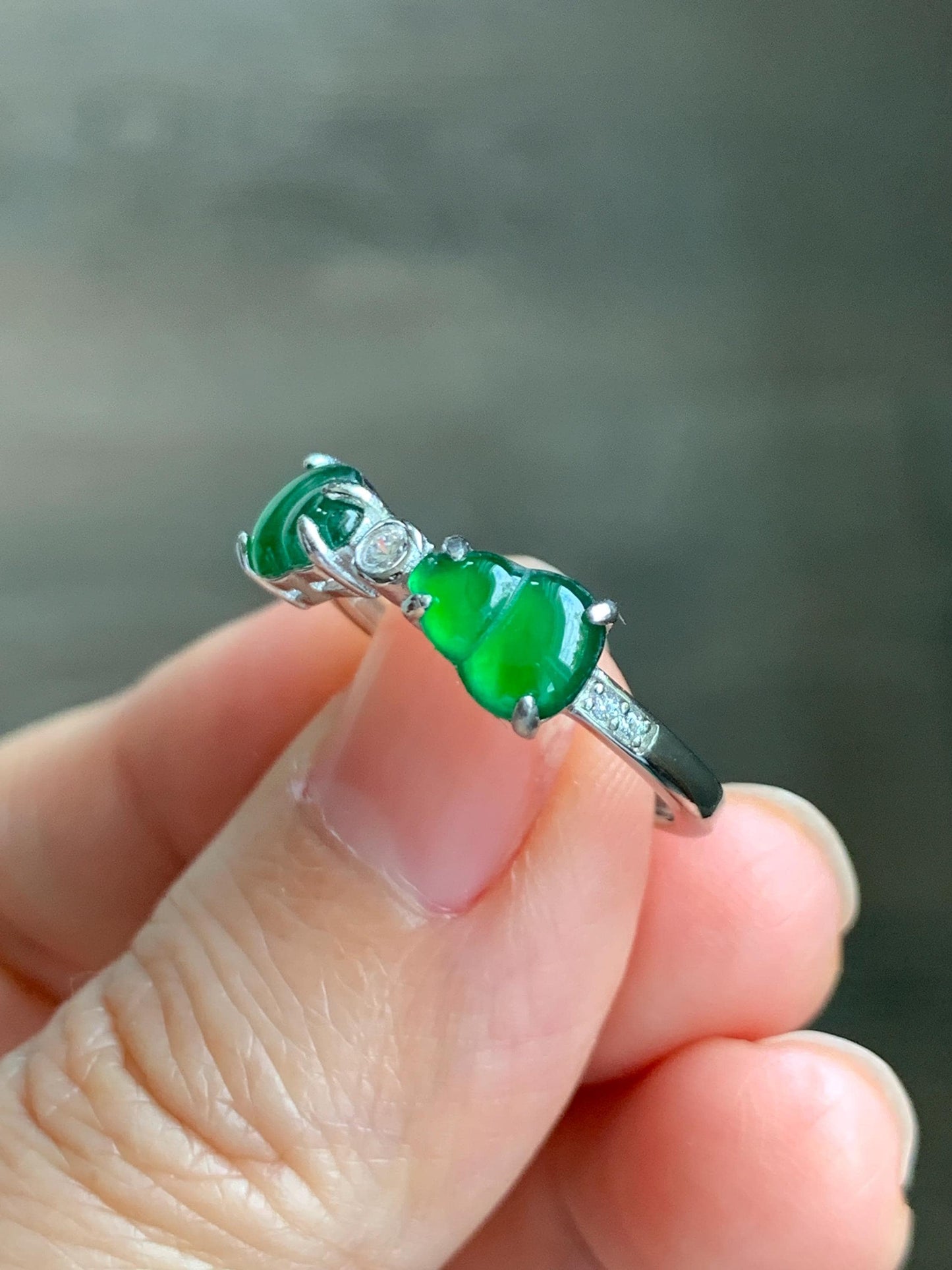 Natural Grade A Guatemalan Icy Translucent Vibrant Green Jade Jadeite Gourd Hulu Ring Sterling Silver Size 7 Adjustable 天然冰危绿翡翠双葫芦戒指 SLH130