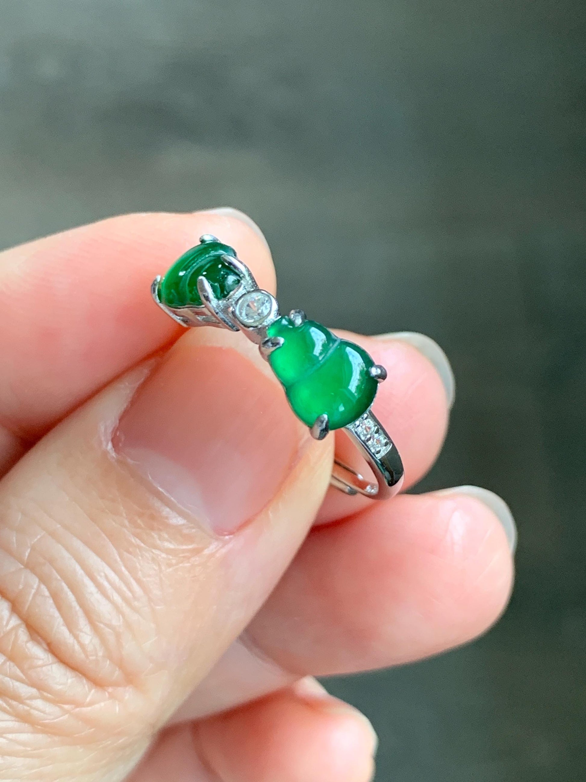 Natural Grade A Guatemalan Icy Translucent Vibrant Green Jade Jadeite Gourd Hulu Ring Sterling Silver Size 7 Adjustable 天然冰危绿翡翠双葫芦戒指 SLH130