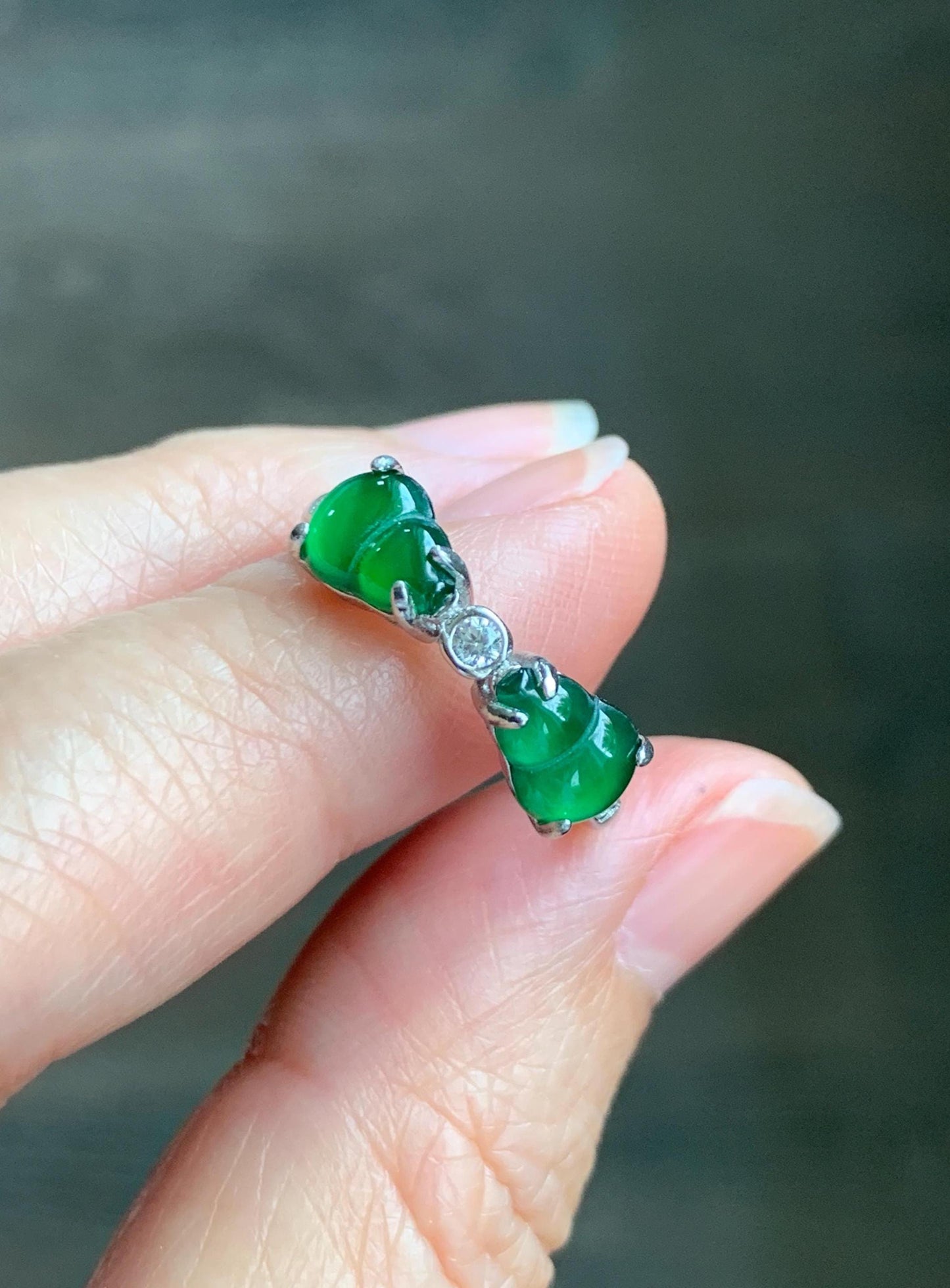 Natural Grade A Guatemalan Icy Translucent Vibrant Green Jade Jadeite Gourd Hulu Ring Sterling Silver Size 7 Adjustable 天然冰危绿翡翠双葫芦戒指 SLH130