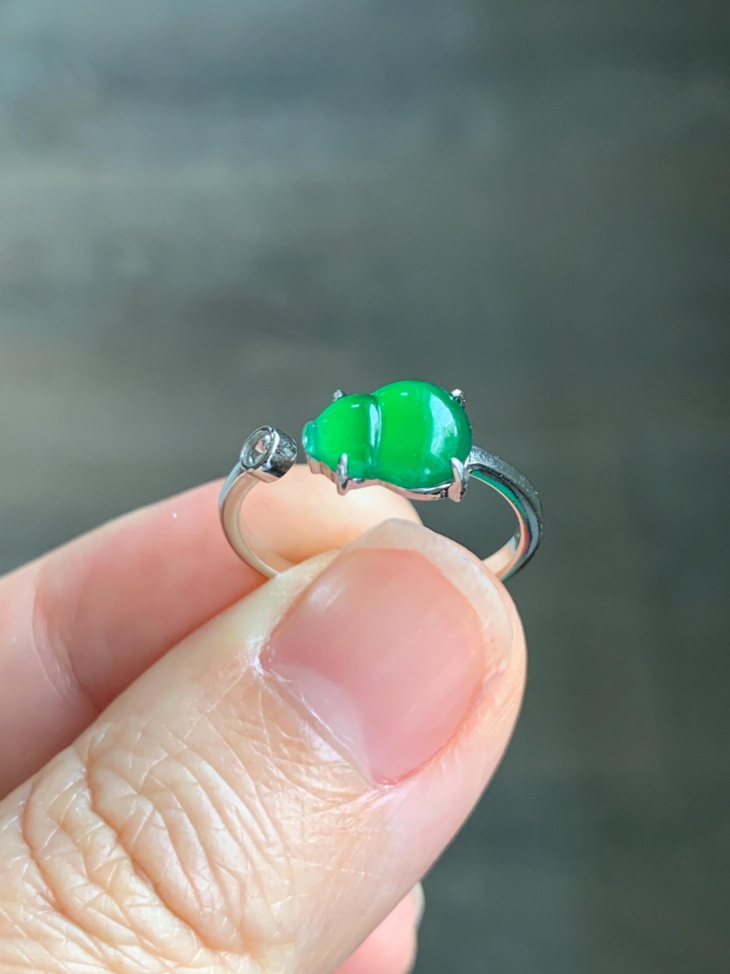 Natural Grade A Guatemalan Icy Translucent Vibrant Green Jade Jadeite Hulu Gourd Ring Sterling Silver Size 6 Adjustable 天然冰危绿翡翠葫芦银镶戒指 KKH99