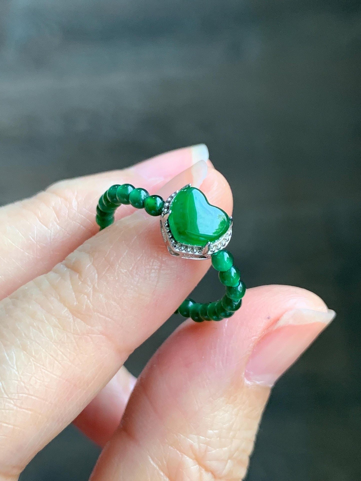 Natural Grade A Guatemalan Icy Translucent Vibrant Green Jade Jadeite Petite Beads Heart Charm Beaded Ring Size 7 US 天然冰危绿翡翠小珠潘多拉爱心戒圈WLX110