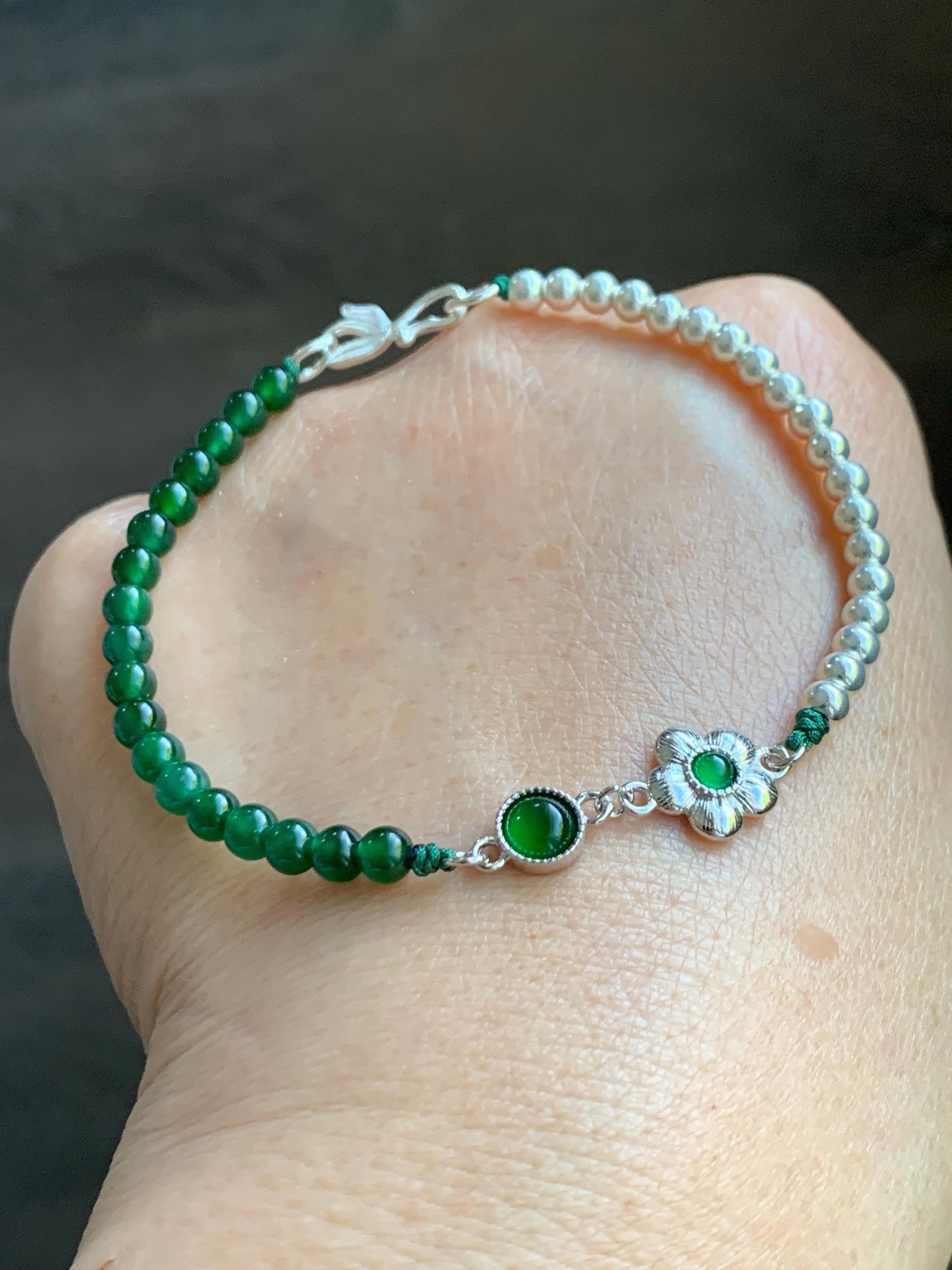 Natural Grade A Guatemalan Icy Vibrant Green Jadeite Petite Beads Cherry Blossom Charm Beaded Bracelet Sterling Silver 7” 天然冰危绿翡翠小珠手串 BSB204
