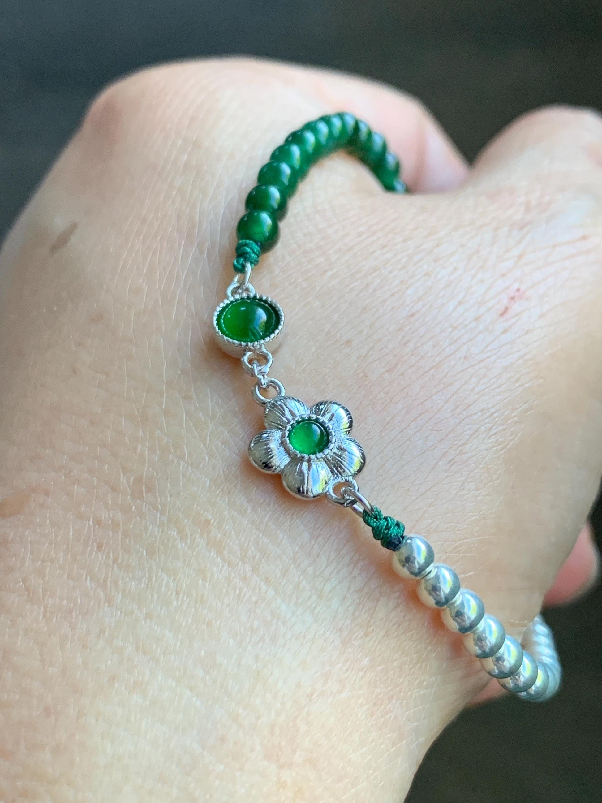 Natural Grade A Guatemalan Icy Vibrant Green Jadeite Petite Beads Cherry Blossom Charm Beaded Bracelet Sterling Silver 7” 天然冰危绿翡翠小珠手串 BSB204