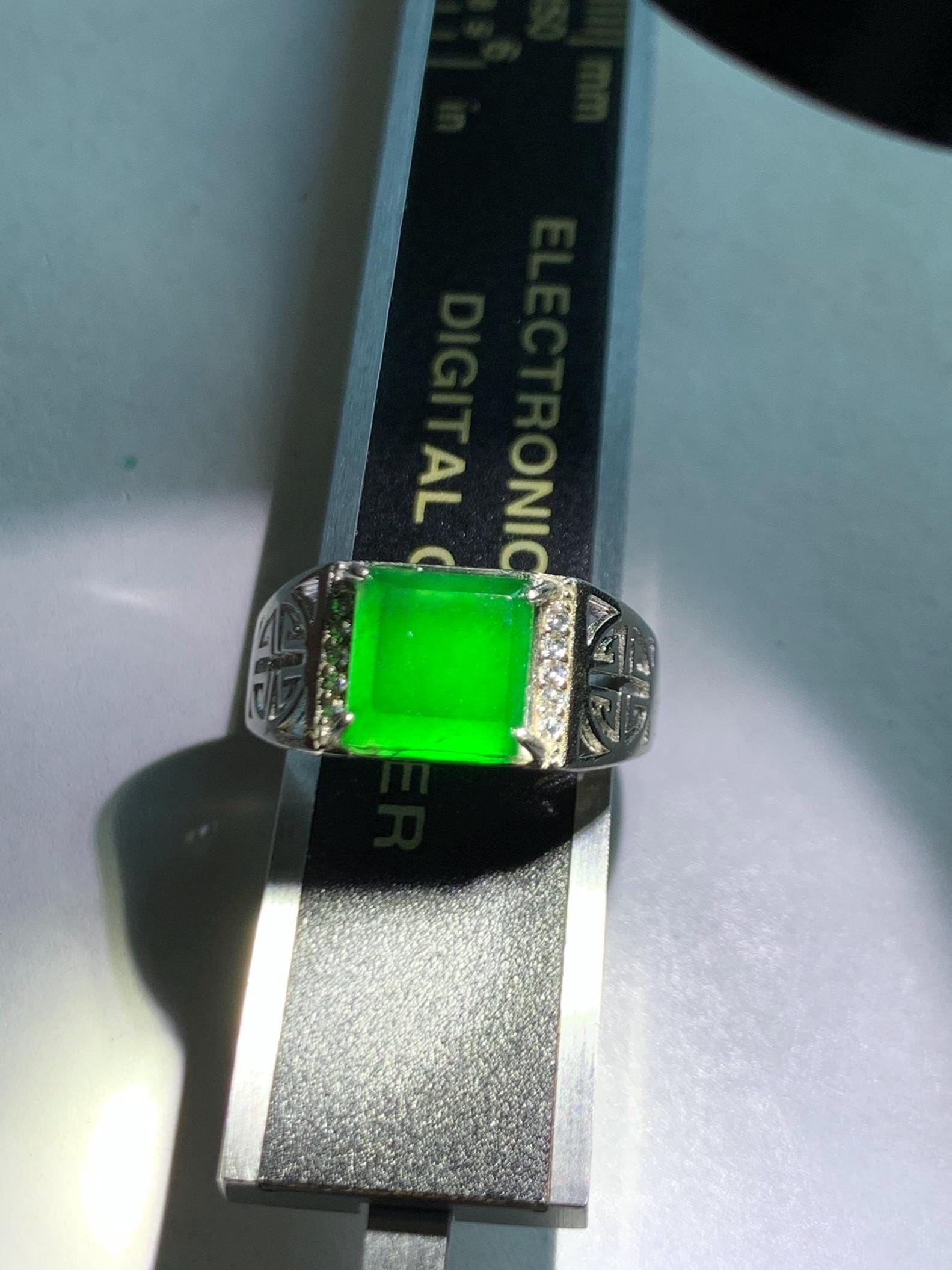 Natural Grade A Guatemalan Icy Highly Translucent Vibrant Green Jade Jadeite Saddle Ring Sterling Silver Adjustable 天然冰危绿翡翠马鞍银镶戒指 WLA248B