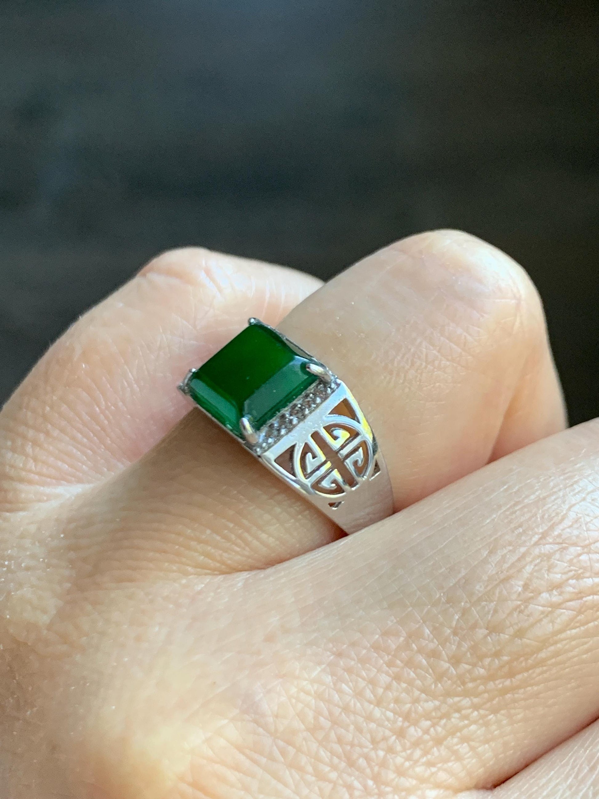 Natural Grade A Guatemalan Icy Highly Translucent Vibrant Green Jade Jadeite Saddle Ring Sterling Silver Adjustable 天然冰危绿翡翠马鞍银镶戒指 WLA248B