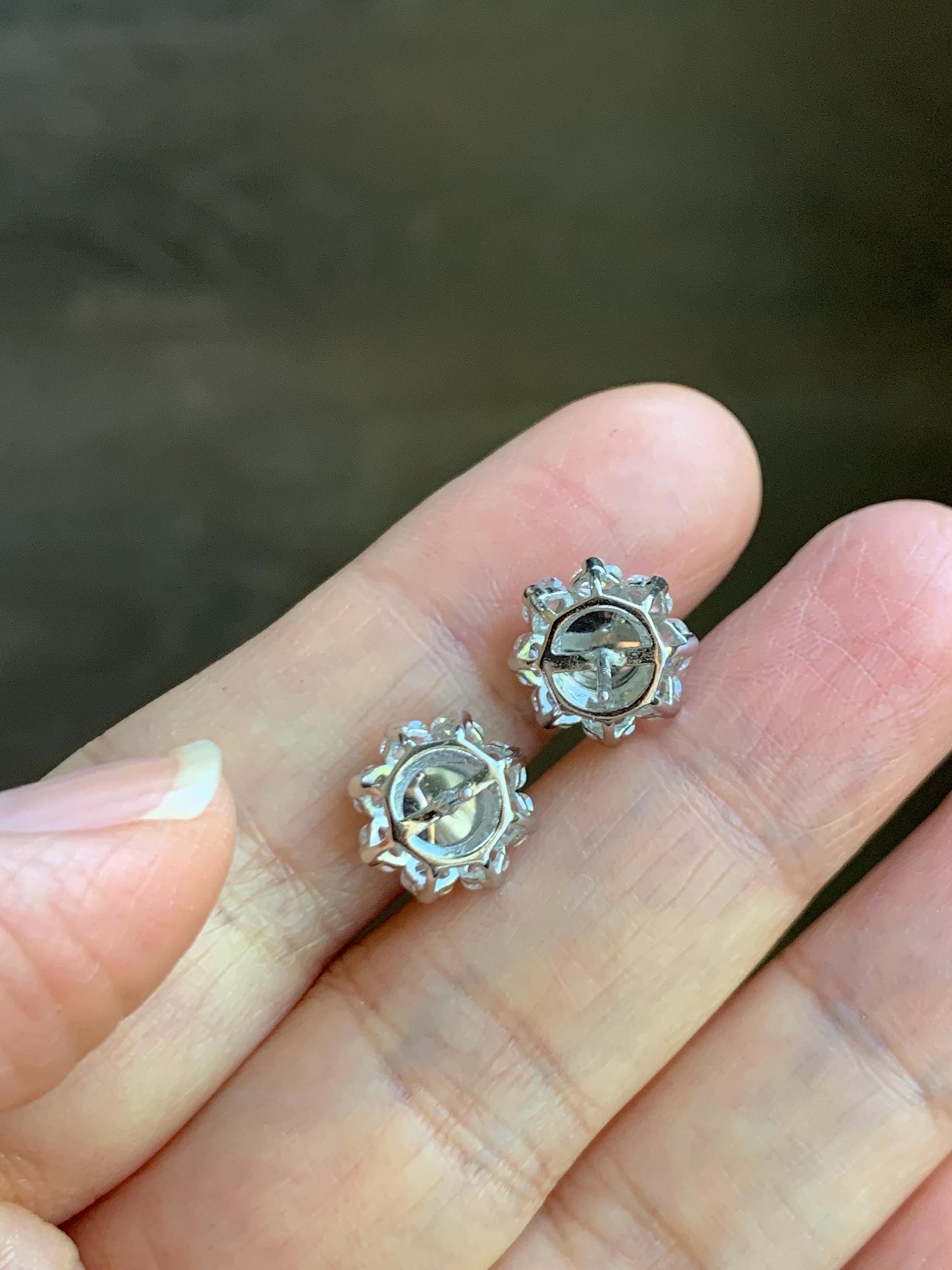 Natural Guatemalan Grade A Icy Highly Translucent Vibrant Green Jadeite Round Stud Earrings Sterling Silver 天然冰危绿翡翠蛋面银镶耳钉 LHD77