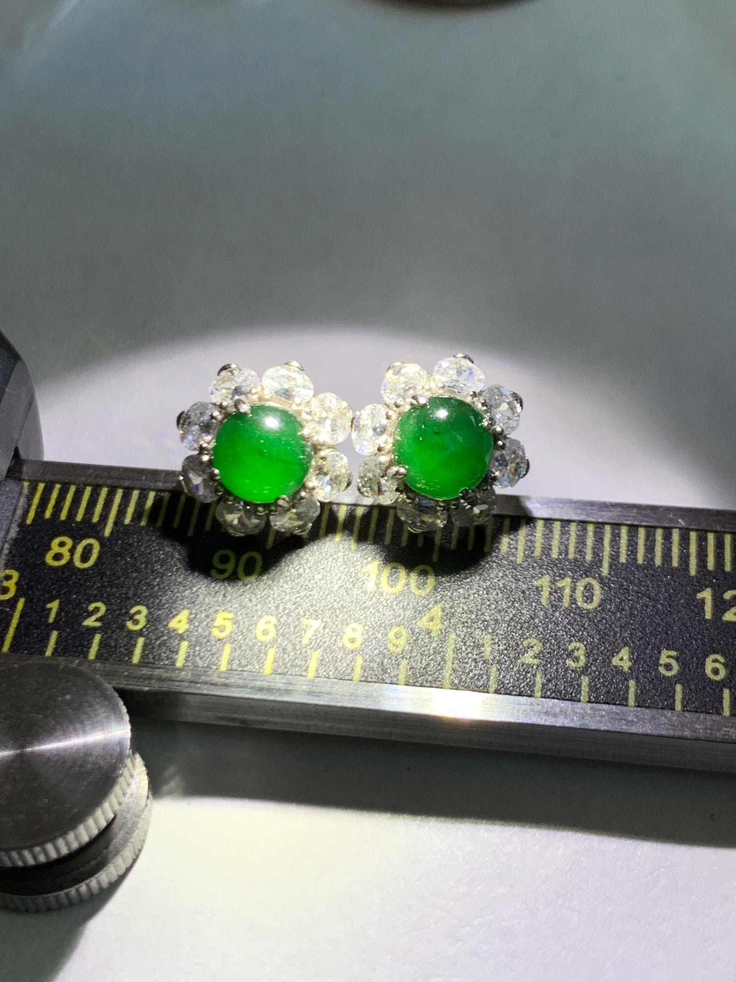 Natural Guatemalan Grade A Icy Highly Translucent Vibrant Green Jadeite Round Stud Earrings Sterling Silver 天然冰危绿翡翠蛋面银镶耳钉 LHD77