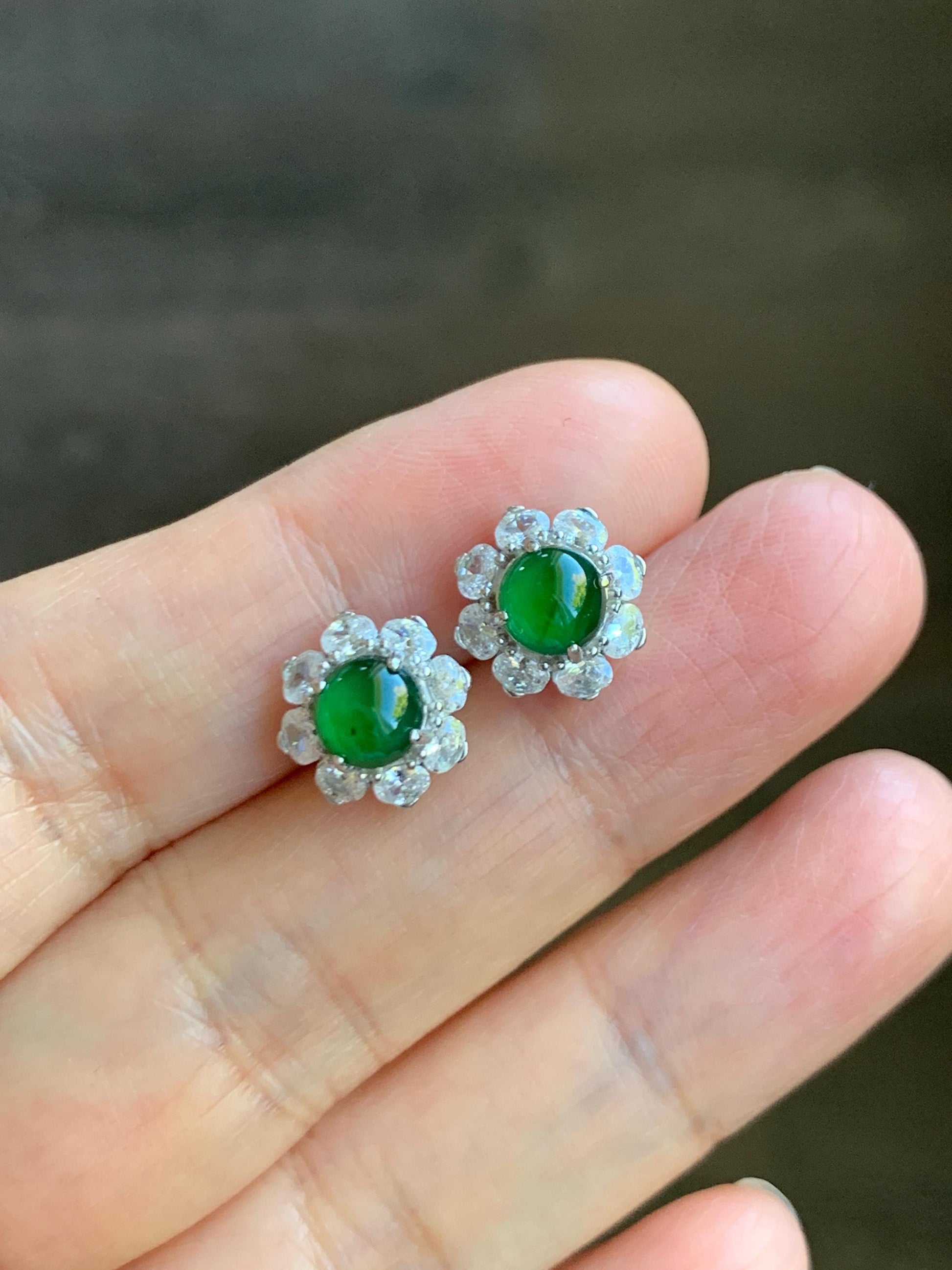 Natural Guatemalan Grade A Icy Highly Translucent Vibrant Green Jadeite Round Stud Earrings Sterling Silver 天然冰危绿翡翠蛋面银镶耳钉 LHD77
