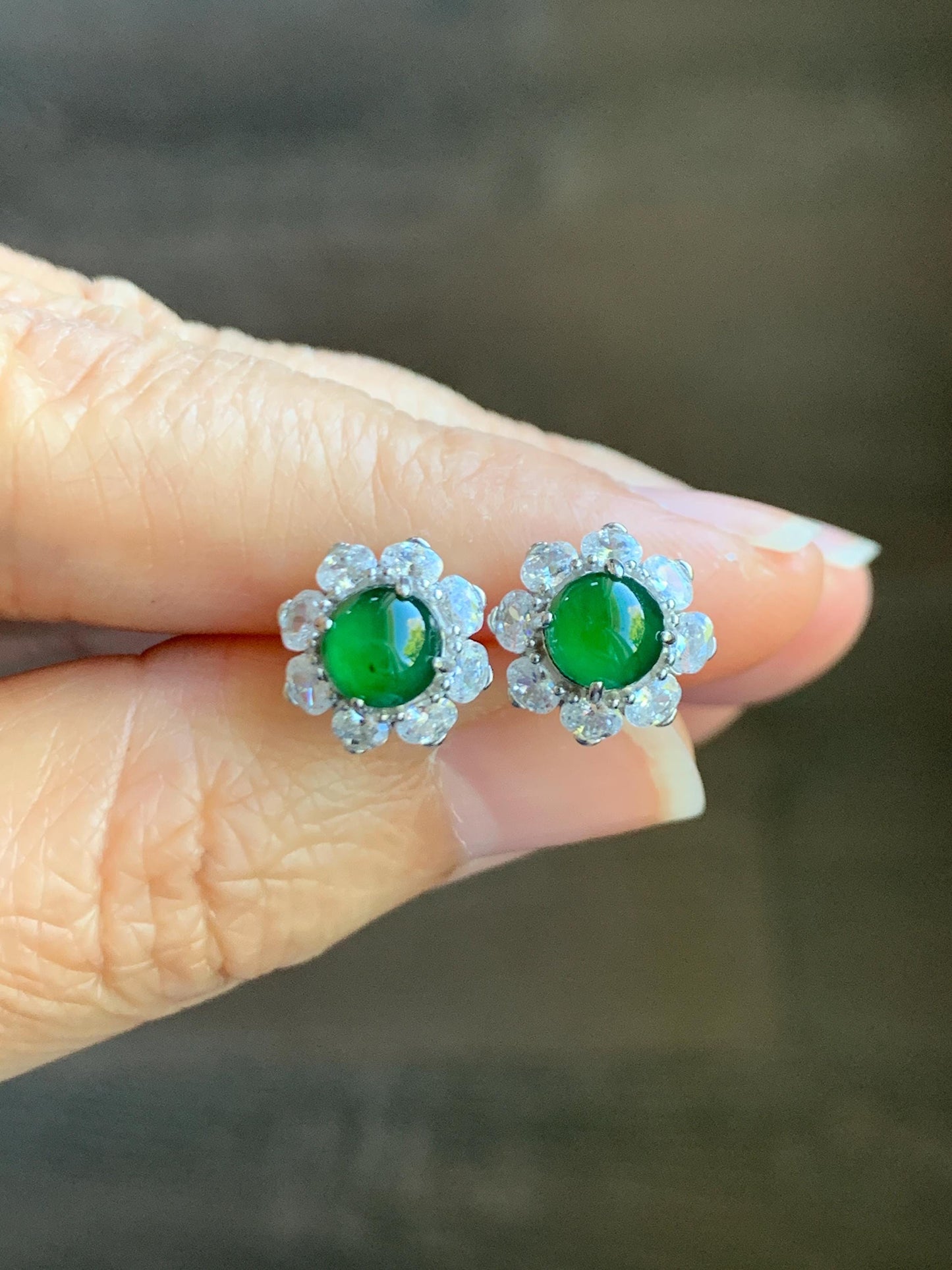 Natural Guatemalan Grade A Icy Highly Translucent Vibrant Green Jadeite Round Stud Earrings Sterling Silver 天然冰危绿翡翠蛋面银镶耳钉 LHD77