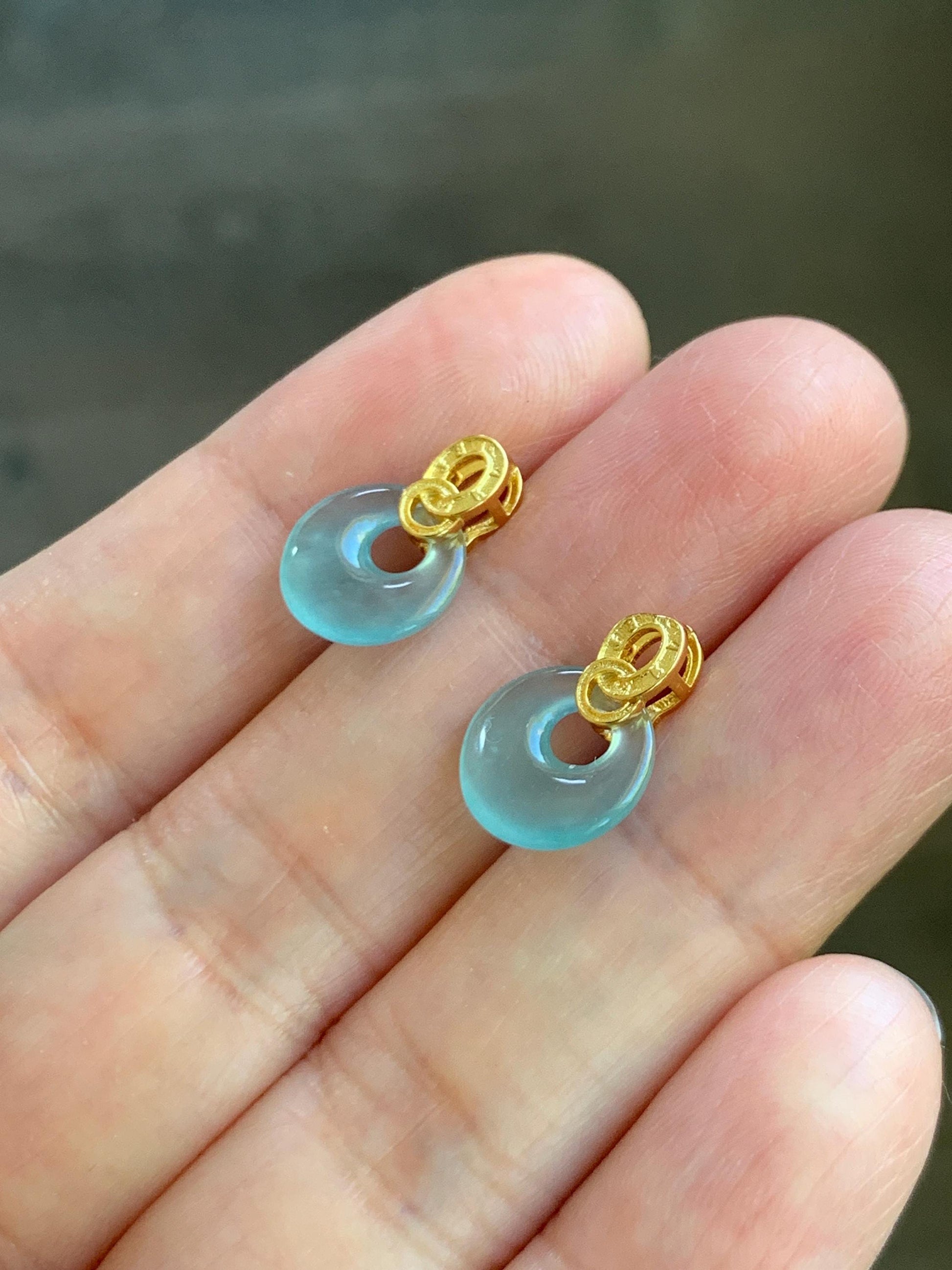 Natural Grade A Guatemalan Icy Highly Translucent Pastel Blue Jade Jadeite Princess Donut Stud Earrings Sterling Silver 天然冰危淡蓝翡翠公主扣耳钉WGZ66J