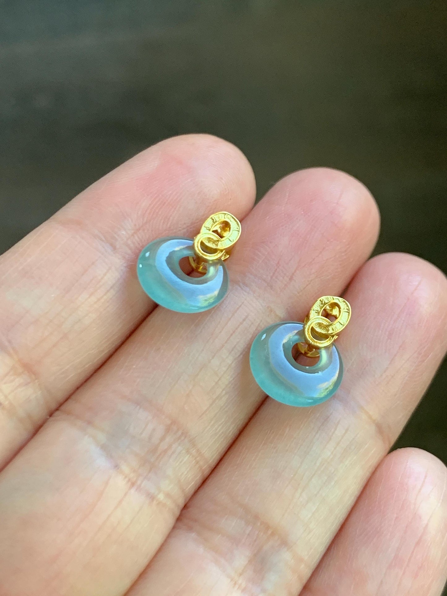 Natural Grade A Guatemalan Icy Highly Translucent Pastel Blue Jade Jadeite Princess Donut Stud Earrings Sterling Silver 天然冰危淡蓝翡翠公主扣耳钉WGZ66J