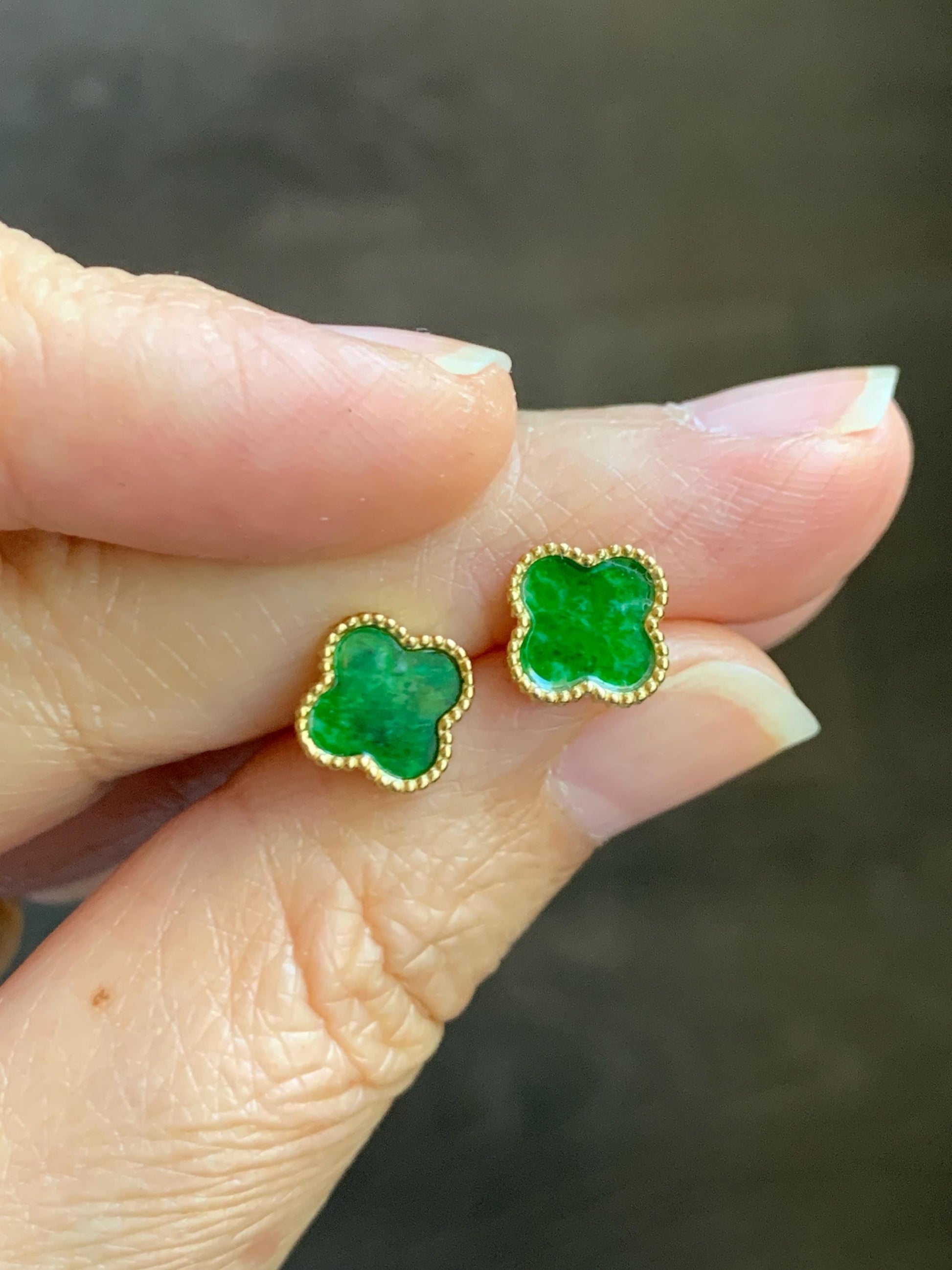 Natural Grade A Vibrant Green Jade Jadeite Clover Leaf Stud Earrings S925 Sterling Silver Yellow Gold Overlay 天然阳绿花青翡翠四叶草贝母银镶耳钉 C