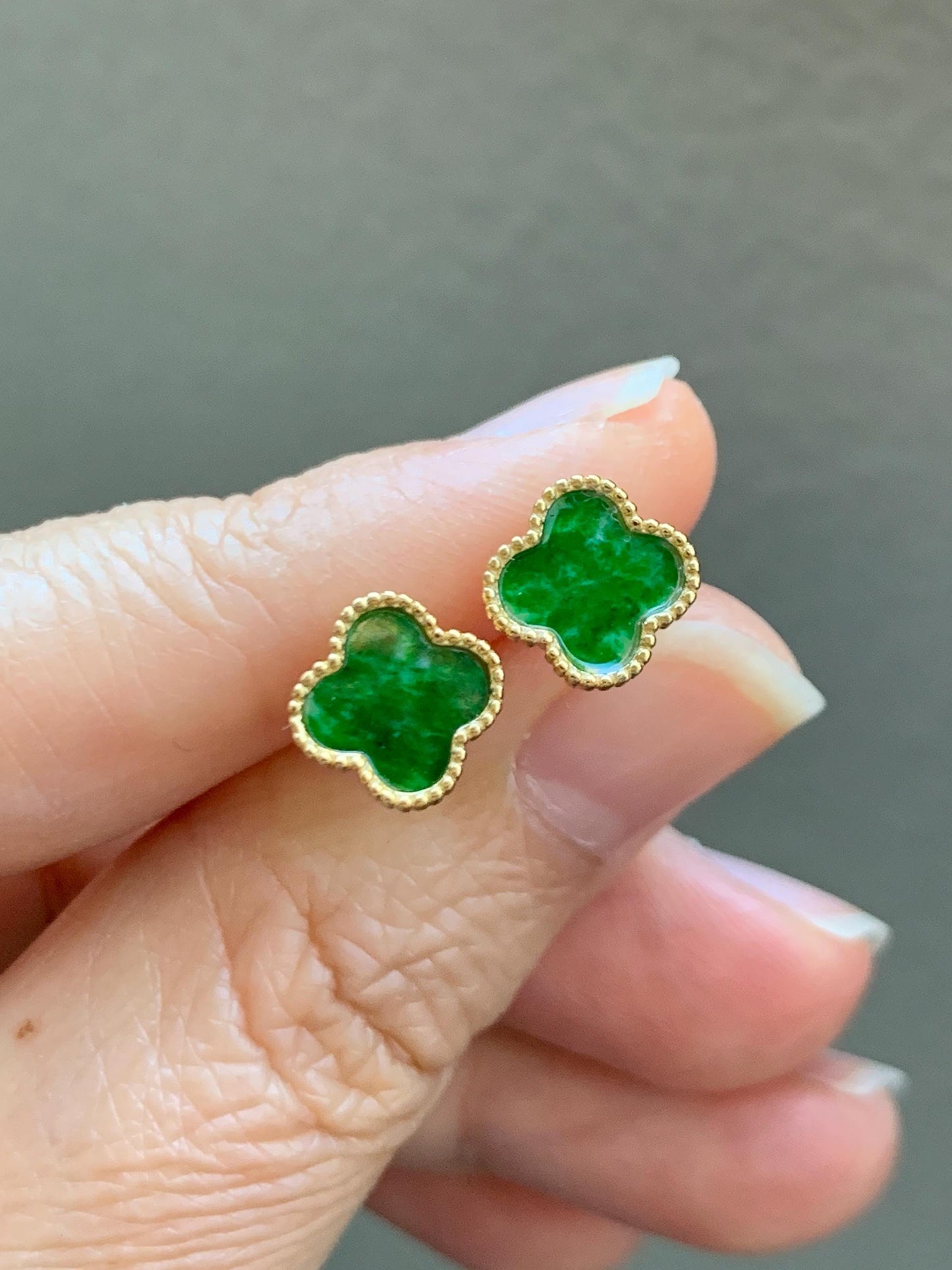 Natural Grade A Vibrant Green Jade Jadeite Clover Leaf Stud Earrings S925 Sterling Silver Yellow Gold Overlay 天然阳绿花青翡翠四叶草贝母银镶耳钉 C