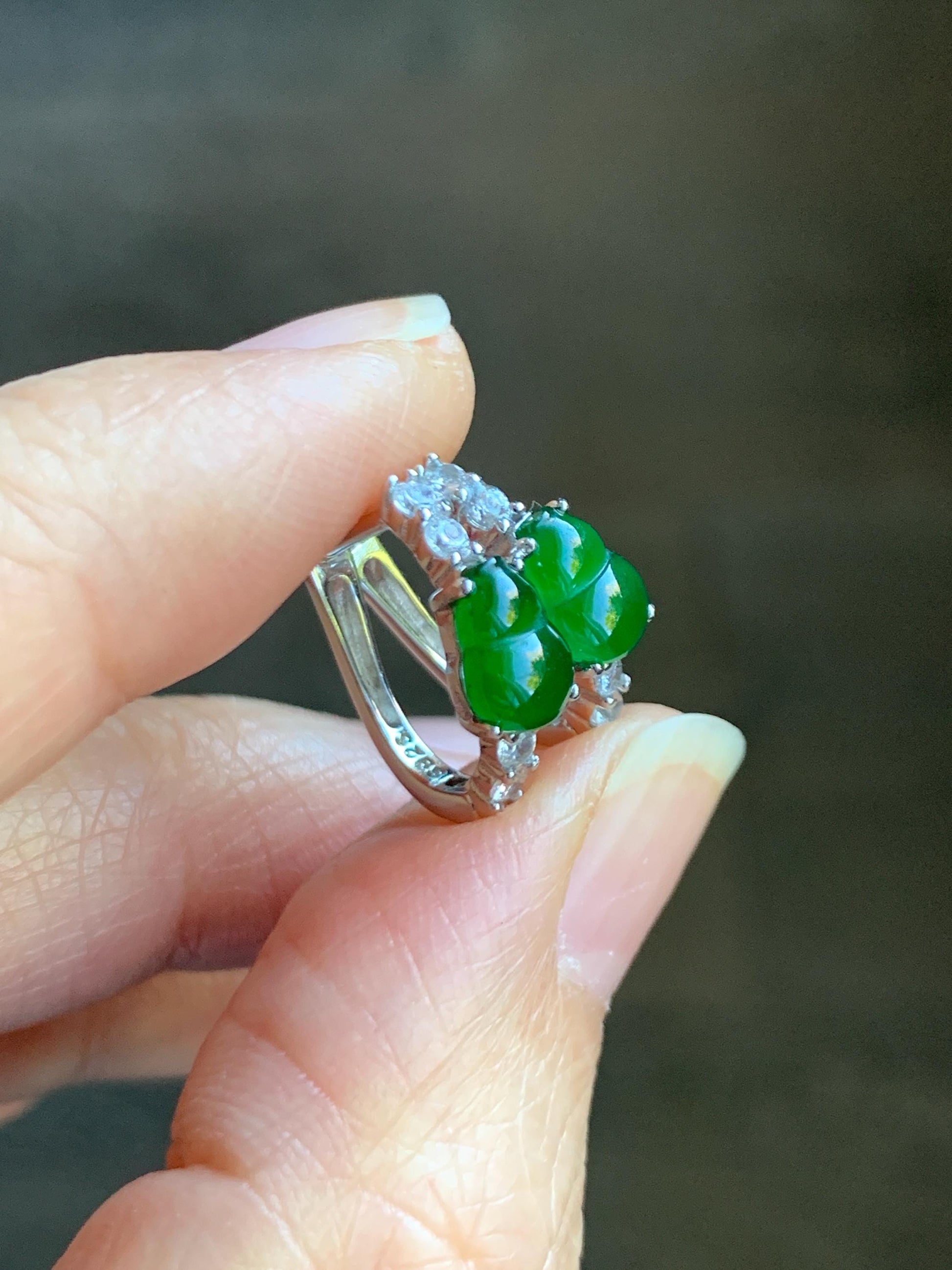 Natural Grade A Guatemalan Icy Translucent Vibrant Green Jade Jadeite Gourd Hulu Hoop Huggie Earrings Sterling Silver 天然冰危绿翡翠葫芦银镶耳包 WCH99