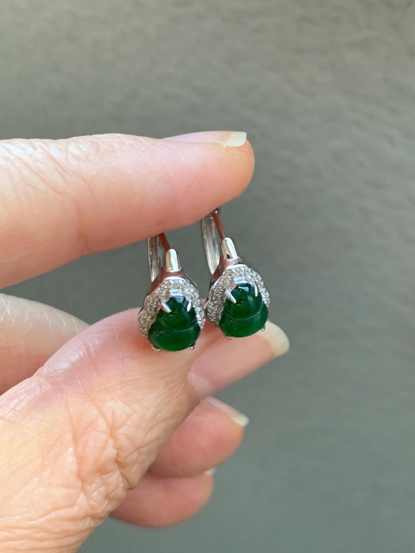 Natural Grade A Guatemalan Icy Translucent Vibrant Green Jade Jadeite Gourd Hulu Hoop Huggie Earrings Sterling Silver 天然冰危绿翡翠葫芦银镶耳包 WDH110