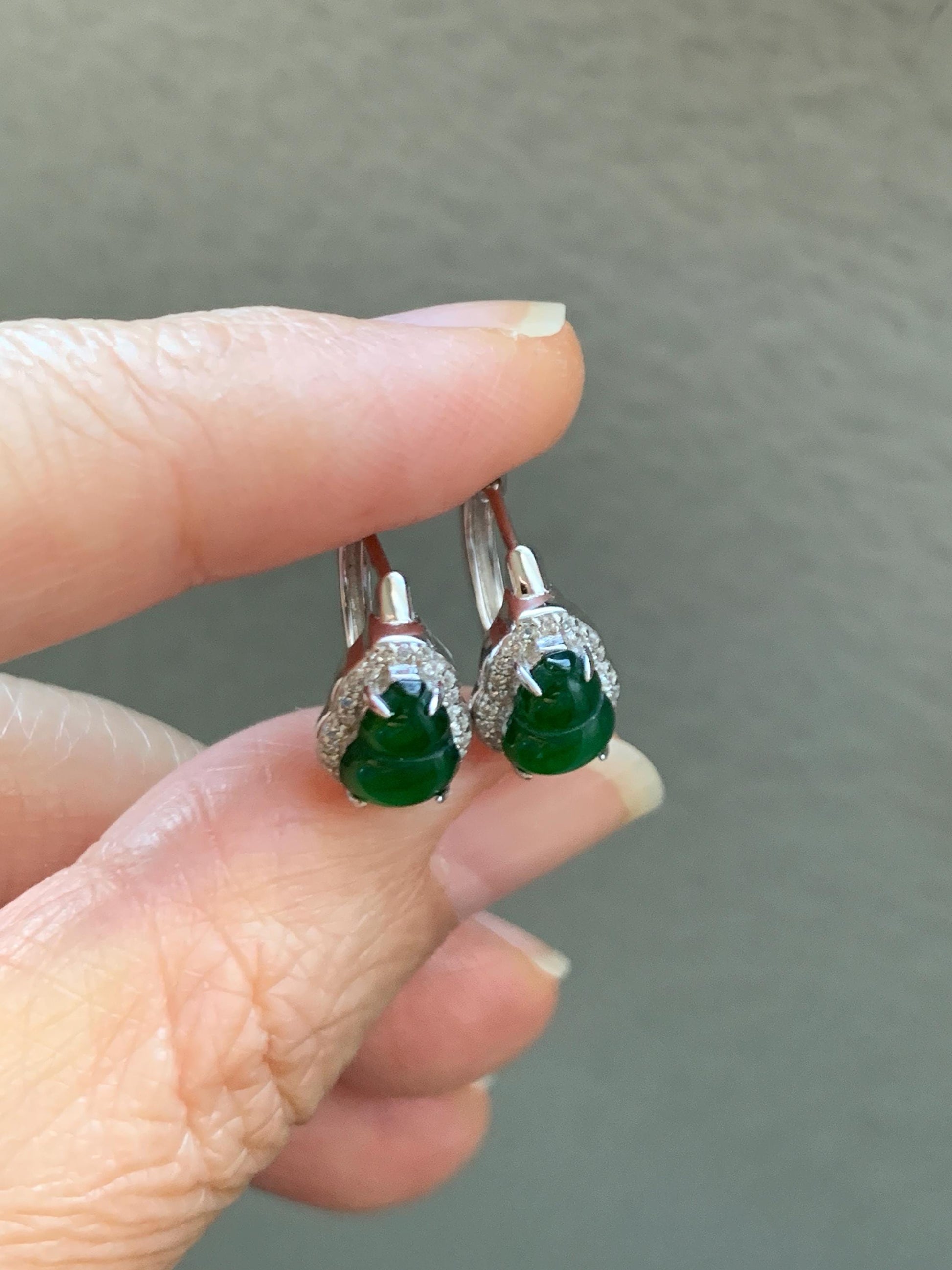 Natural Grade A Guatemalan Icy Translucent Vibrant Green Jade Jadeite Gourd Hulu Hoop Huggie Earrings Sterling Silver 天然冰危绿翡翠葫芦银镶耳包 WDH110