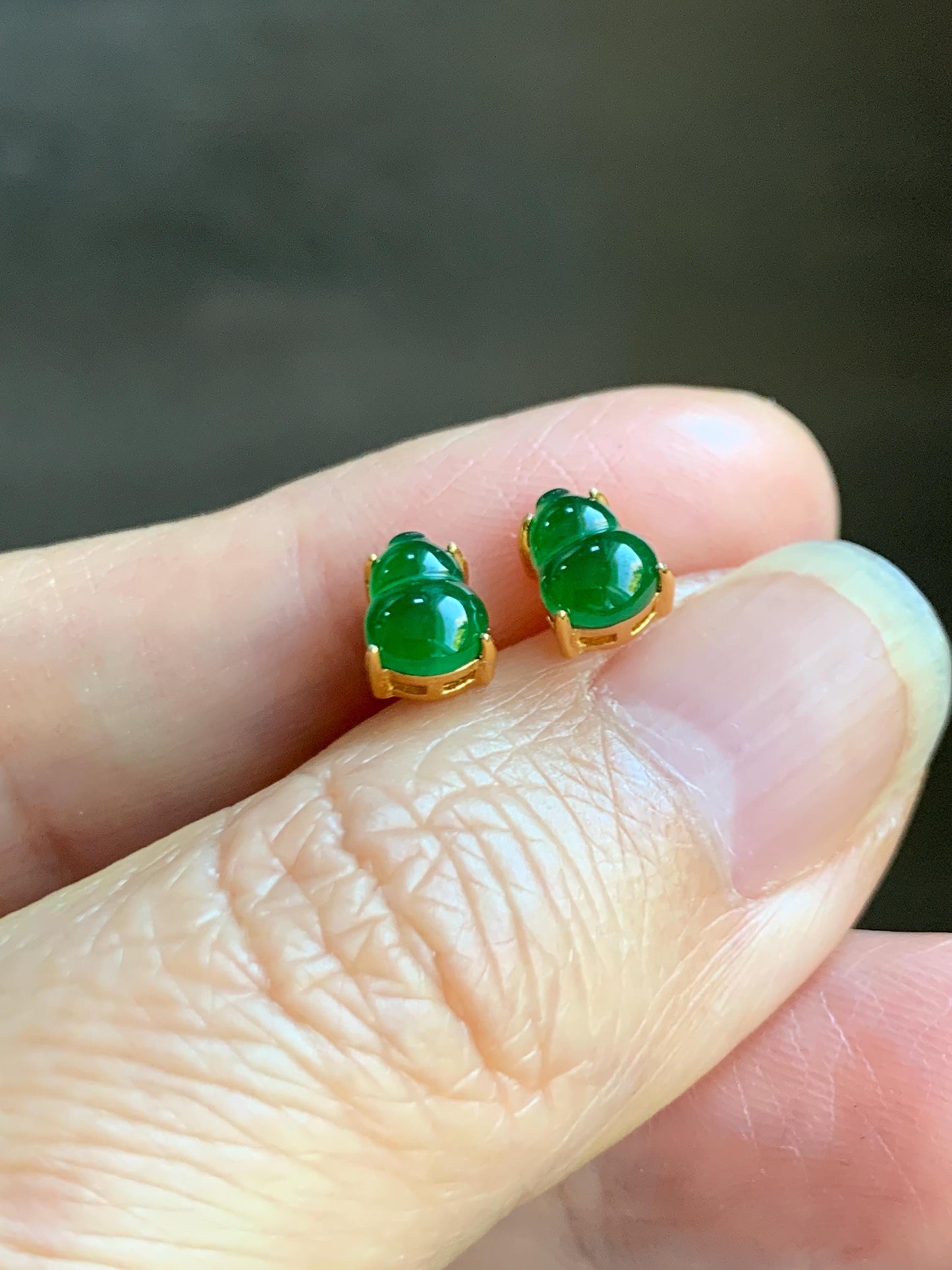 Natural Grade A Guatemalan Icy Translucent Vibrant Green Jade Jadeite Gourd Hulu Stud Earrings Sterling Silver 天然冰危绿翡翠葫芦银耳钉WHJ150B