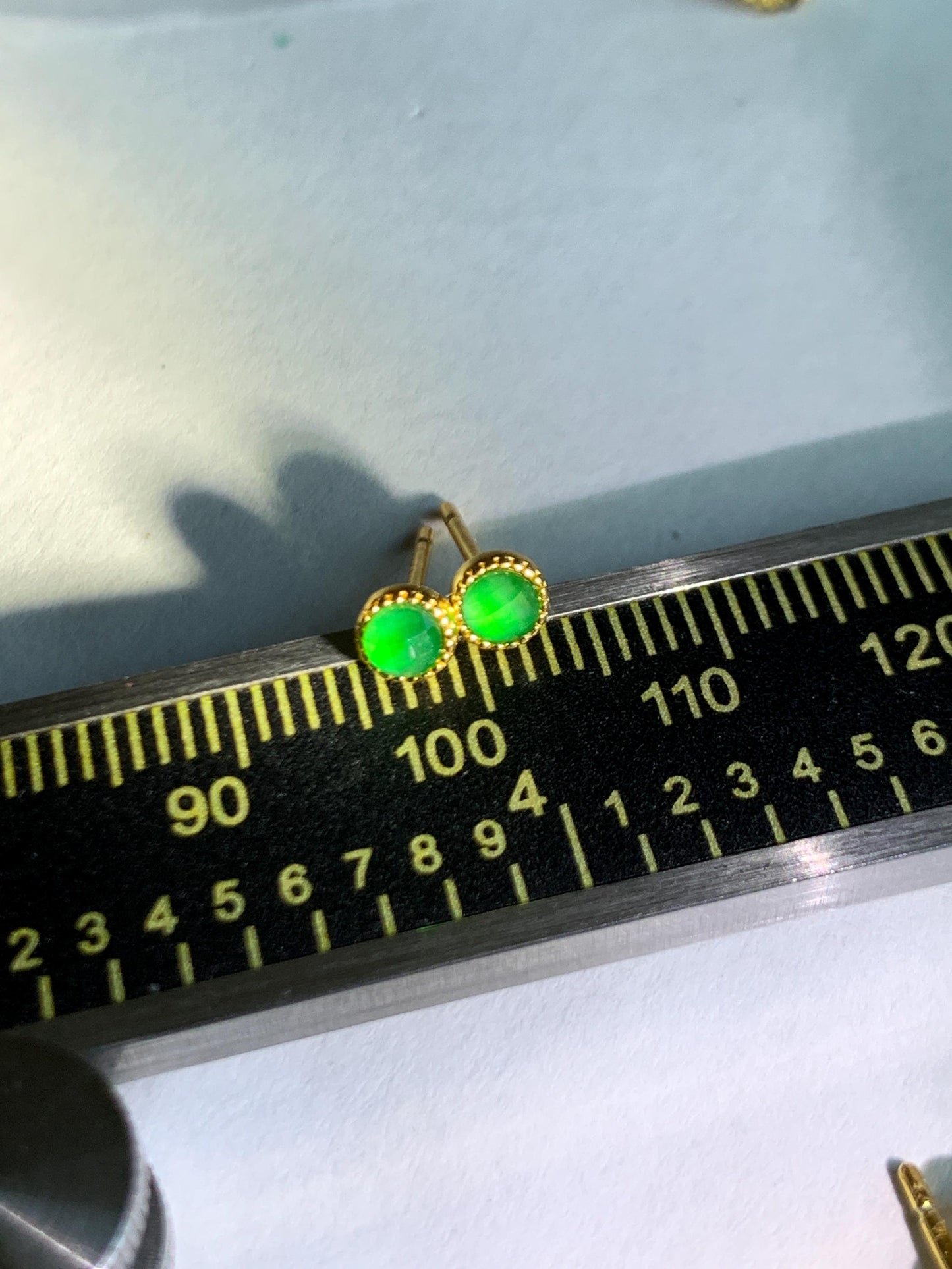 Natural Grade A Guatemalan Icy Translucent Vibrant Green Jade Jadeite Faceted Petite Stud Earrings Sterling Silver 天然冰危绿翡翠切割面耳钉 QGW105A