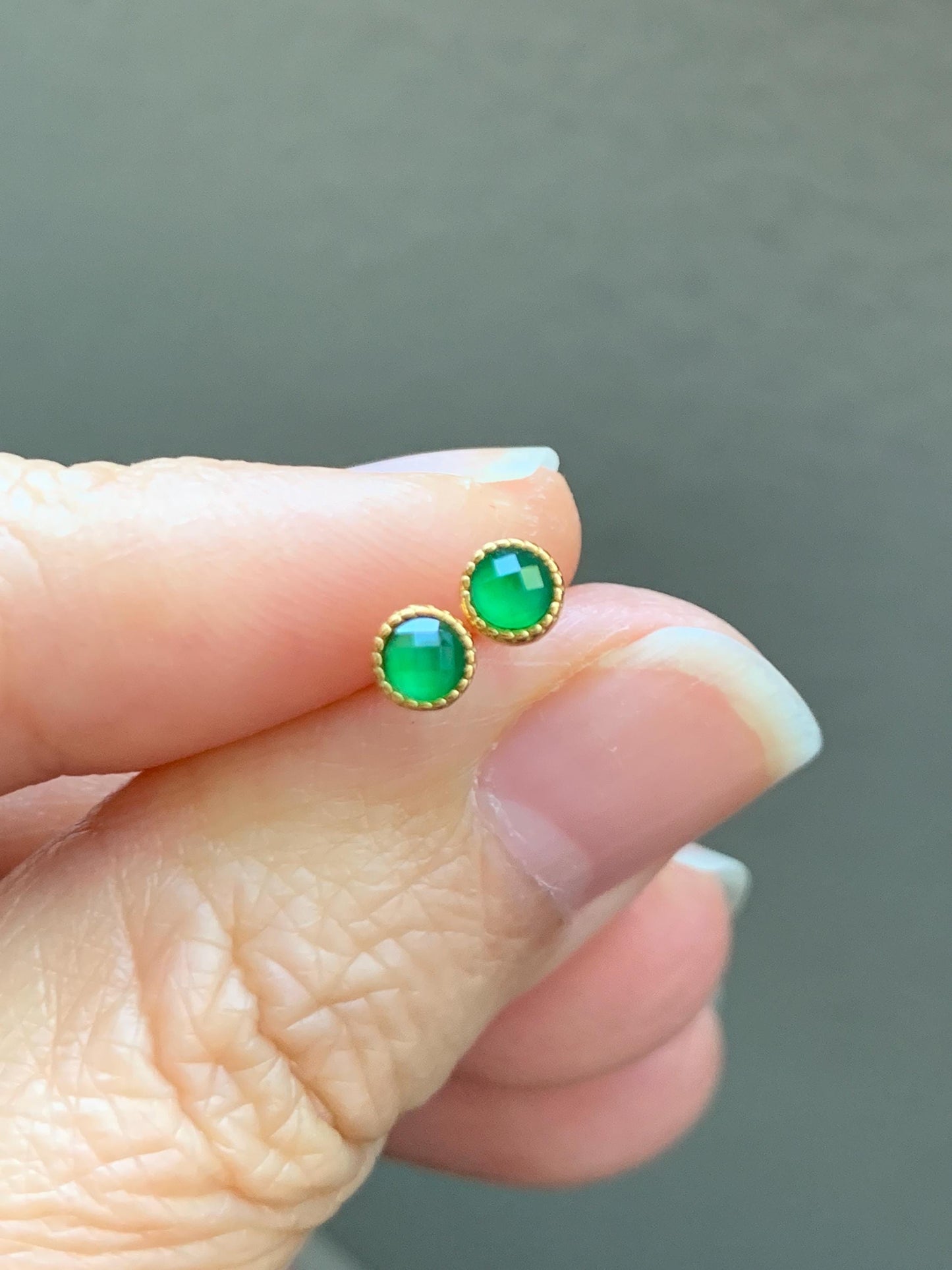 Natural Grade A Guatemalan Icy Translucent Vibrant Green Jade Jadeite Faceted Petite Stud Earrings Sterling Silver 天然冰危绿翡翠切割面耳钉 QGW105A