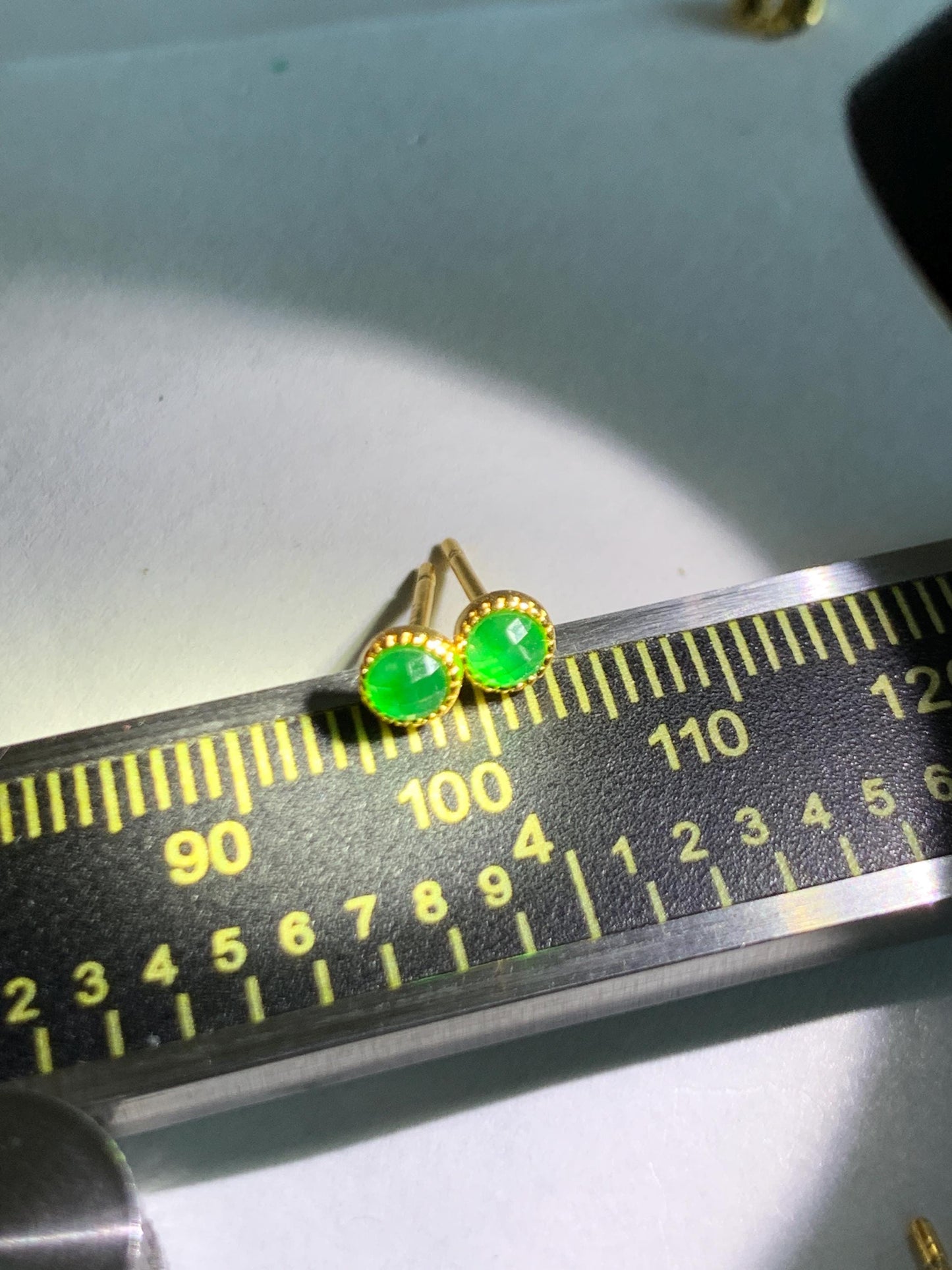 Natural Grade A Guatemalan Icy Translucent Vibrant Green Jade Jadeite Faceted Petite Stud Earrings Sterling Silver 天然冰危绿翡翠切割面耳钉 QGW105A