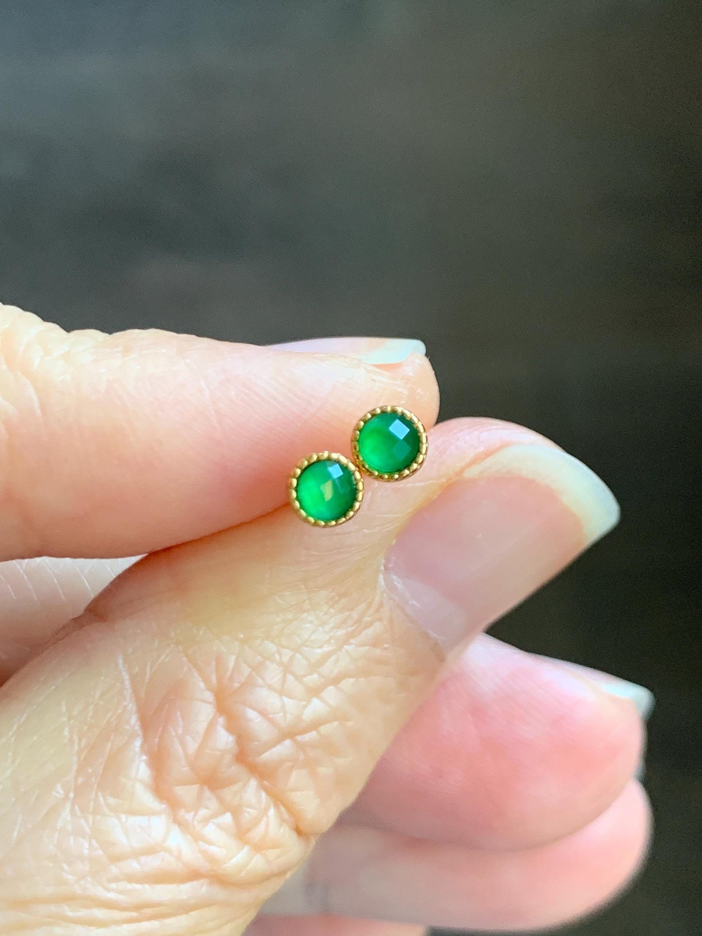 Natural Grade A Guatemalan Icy Translucent Vibrant Green Jade Jadeite Faceted Petite Stud Earrings Sterling Silver 天然冰危绿翡翠切割面耳钉 QGW105A