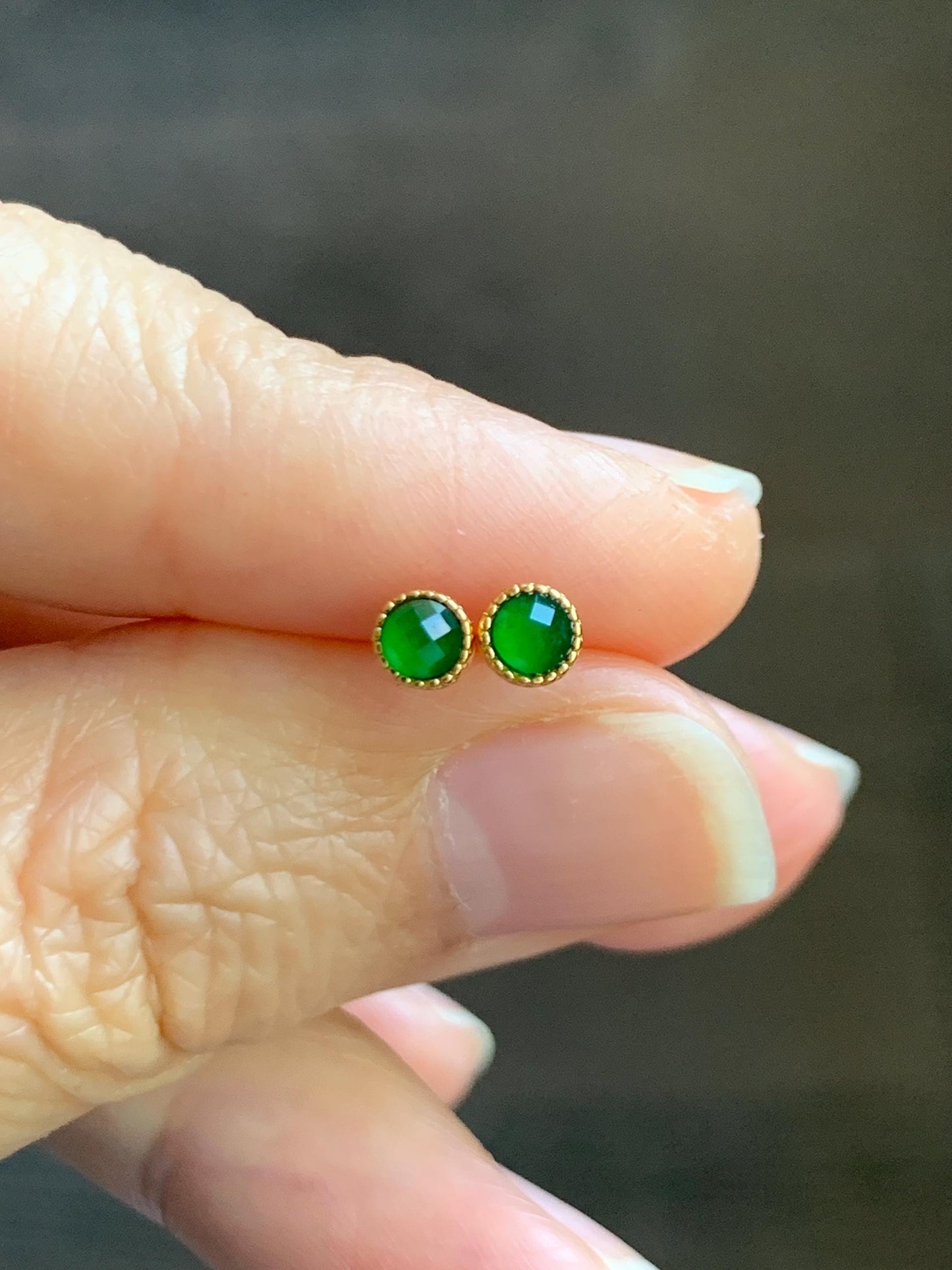 Natural Grade A Guatemalan Icy Translucent Vibrant Green Jade Jadeite Faceted Petite Stud Earrings Sterling Silver 天然冰危绿翡翠切割面耳钉 QGW105B