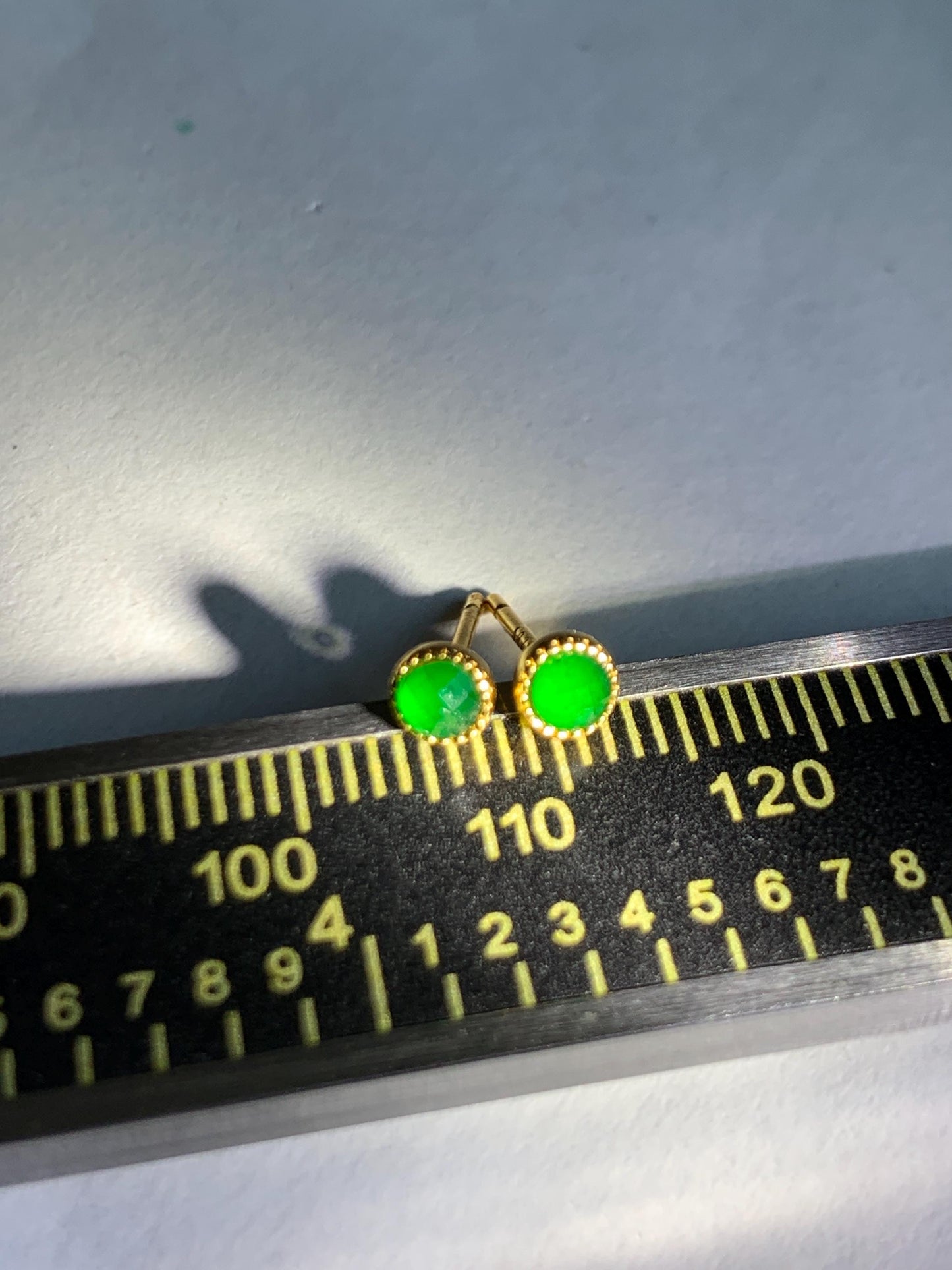 Natural Grade A Guatemalan Icy Translucent Vibrant Green Jade Jadeite Faceted Petite Stud Earrings Sterling Silver 天然冰危绿翡翠切割面耳钉 QGW105B