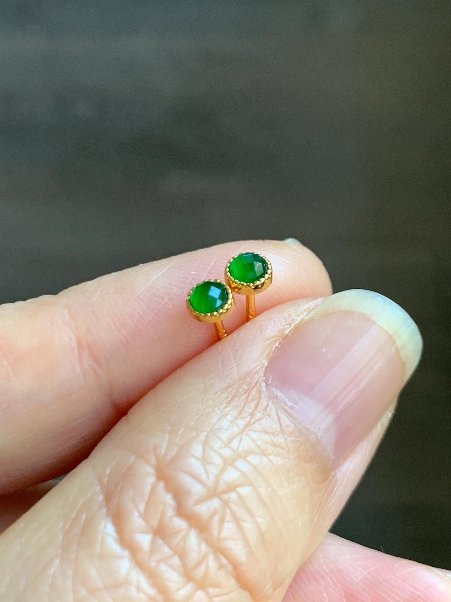 Natural Grade A Guatemalan Icy Translucent Vibrant Green Jade Jadeite Faceted Petite Stud Earrings Sterling Silver 天然冰危绿翡翠切割面耳钉 QGW105B