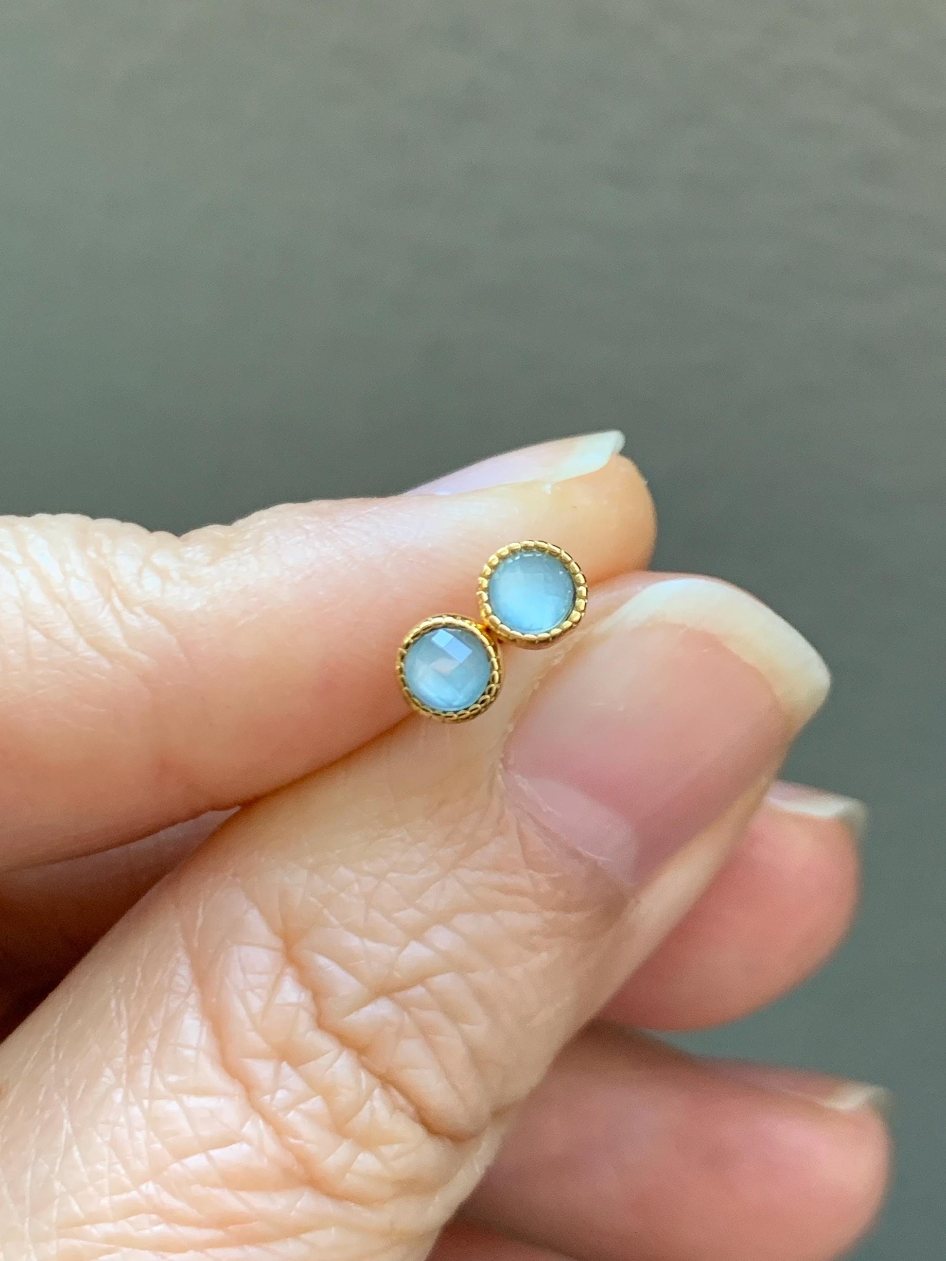 Natural Grade A Guatemalan Icy Translucent Pastel Blue Jade Jadeite Faceted Petite Stud Earrings Sterling Silver 天然冰危浅蓝翡翠切割面耳钉 QGW105C