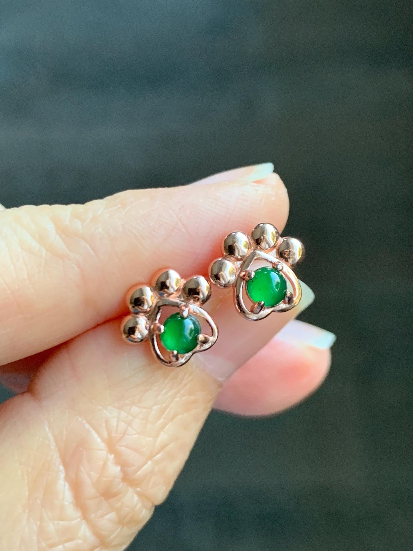 Natural Grade A Guatemalan Icy Translucent Vibrant Green Jade Jadeite Paw Print Stud Earrings Sterling Silver RG Overlay 天然冰危绿翡翠爪印耳钉 WLP55