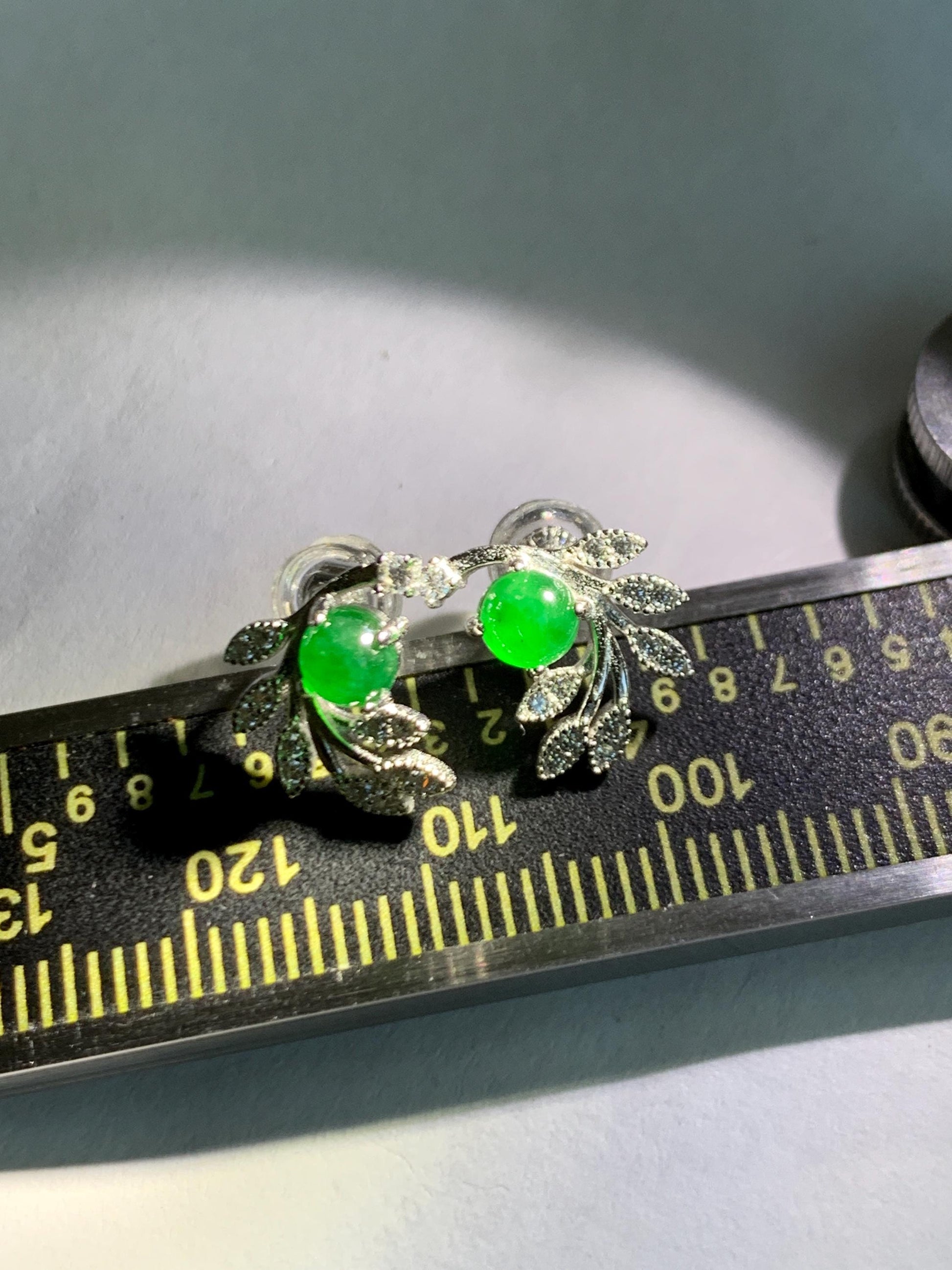 Natural Grade A Guatemalan Icy Translucent Vibrant Green Jade Jadeite Stud Earrings Sterling Silver 天然冰危绿翡翠耳钉 WXH55