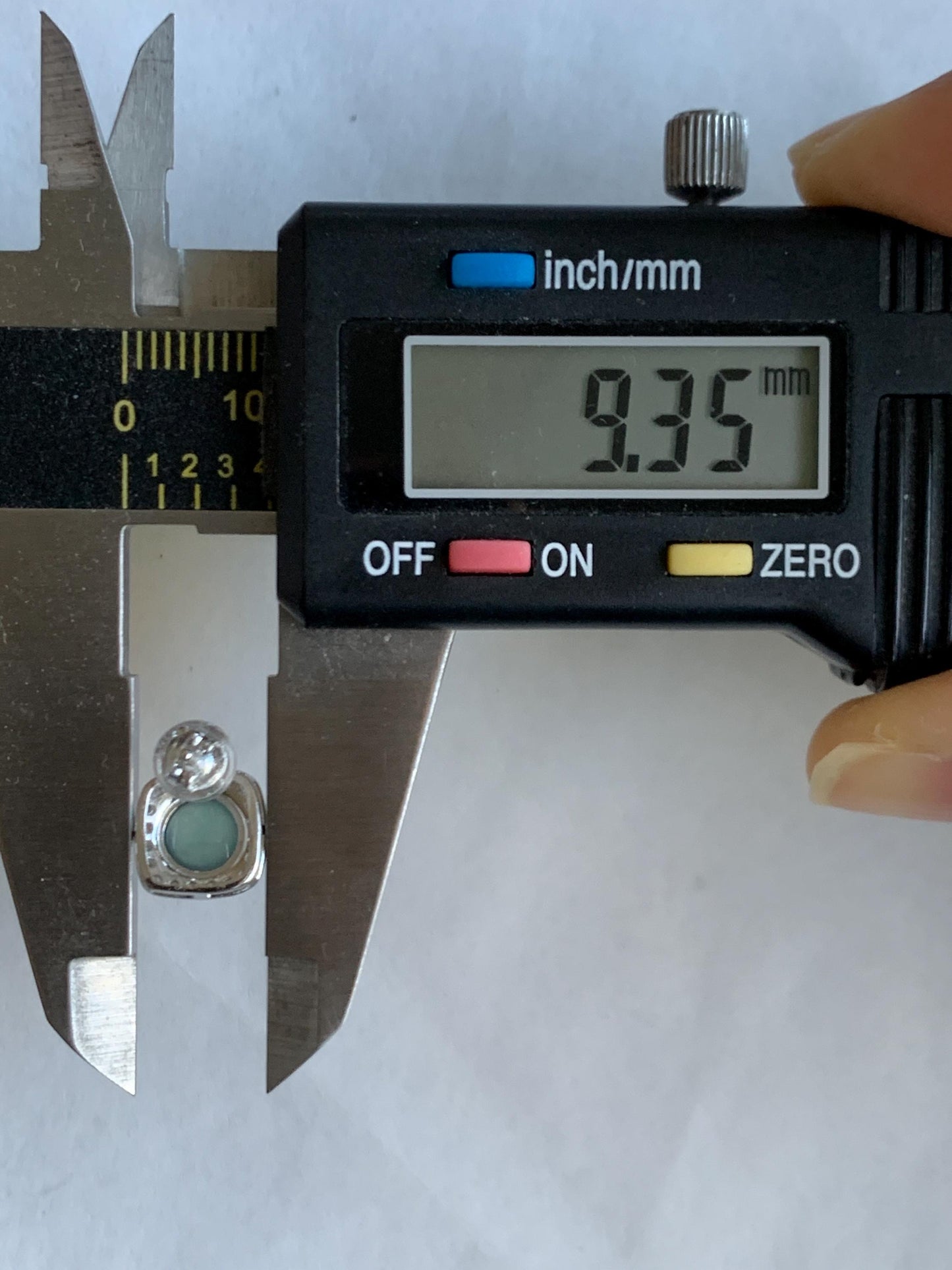 Natural Grade A Guatemalan Icy Highly Translucent Teal Blue Jade Jadeite Stud Earrings Sterling Silver 天然冰危蓝翡翠银镶耳钉 DLD78