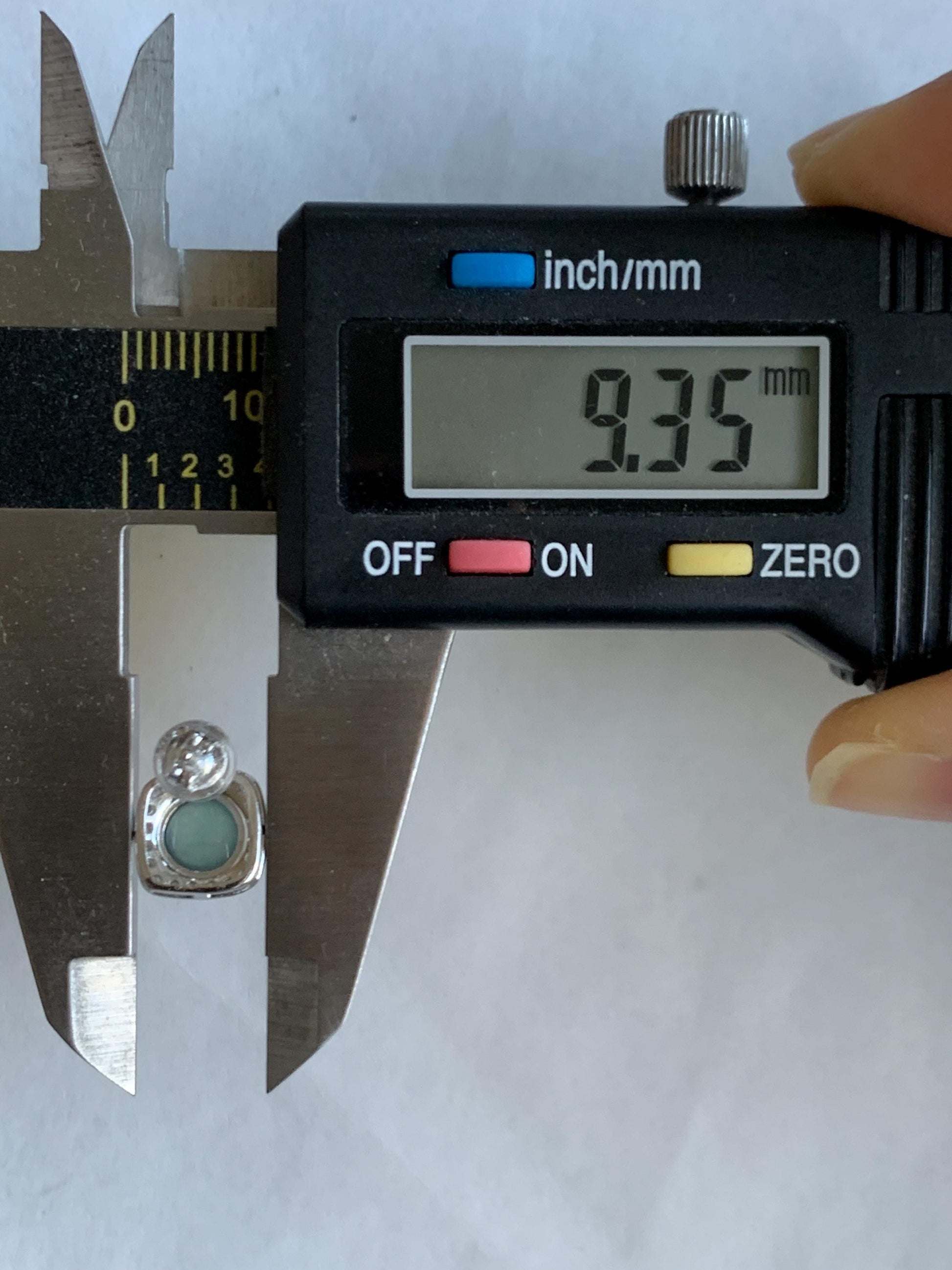 Natural Grade A Guatemalan Icy Highly Translucent Teal Blue Jade Jadeite Stud Earrings Sterling Silver 天然冰危蓝翡翠银镶耳钉 DLD78