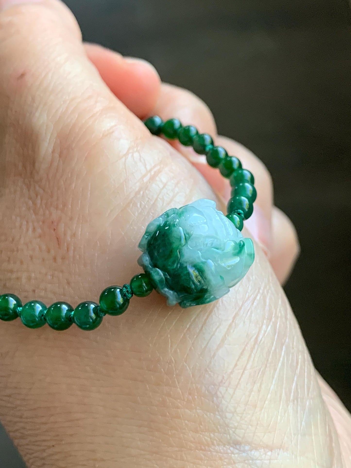 Natural Grade A Guatemalan Icy Vibrant Green Jadeite Petite Beads Peony Flower Charm Beaded Bracelet Sterling Silver 6”-7” 天然冰危绿翡翠小珠手串WLM310