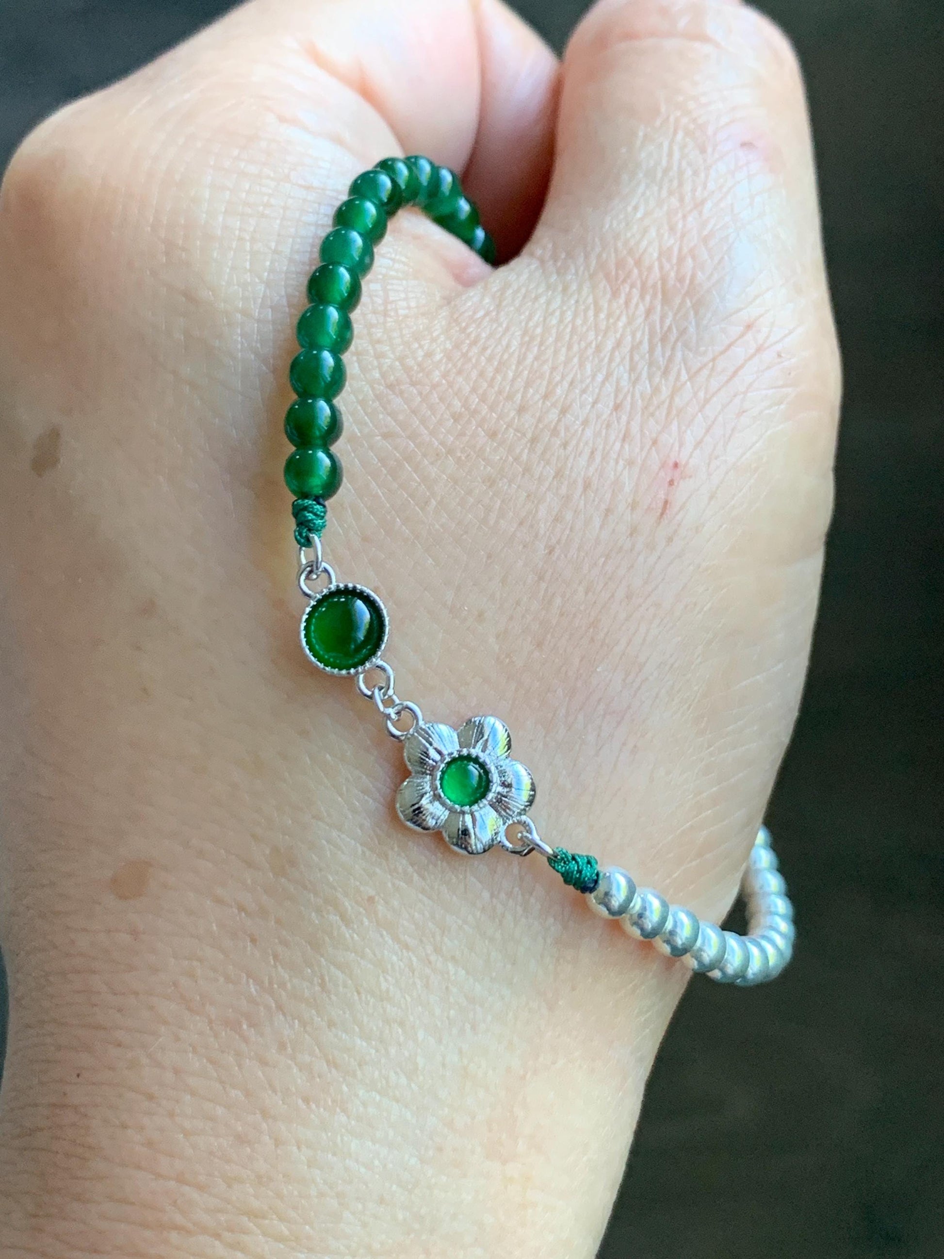 Natural Grade A Guatemalan Icy Vibrant Green Jadeite Petite Beads Cherry Blossom Charm Beaded Bracelet Sterling Silver 7” 天然冰危绿翡翠小珠手串 BSB204