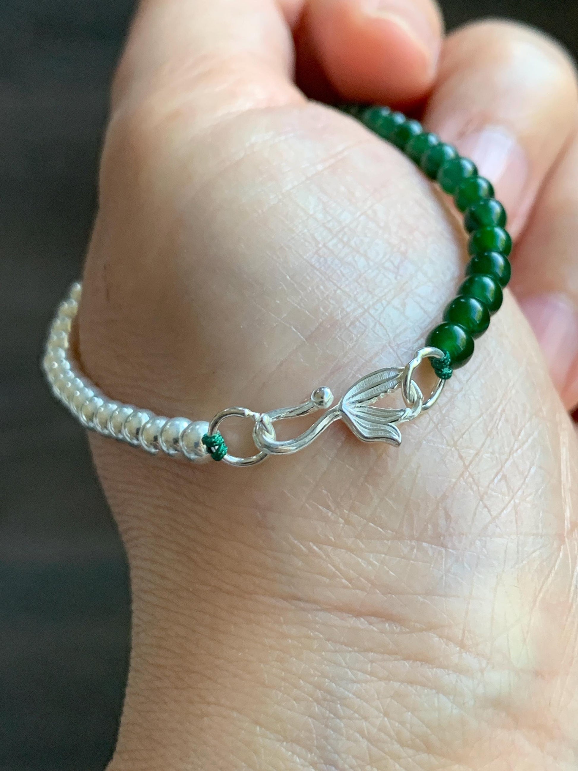 Natural Grade A Guatemalan Icy Vibrant Green Jadeite Petite Beads Cherry Blossom Charm Beaded Bracelet Sterling Silver 7” 天然冰危绿翡翠小珠手串 BSB204