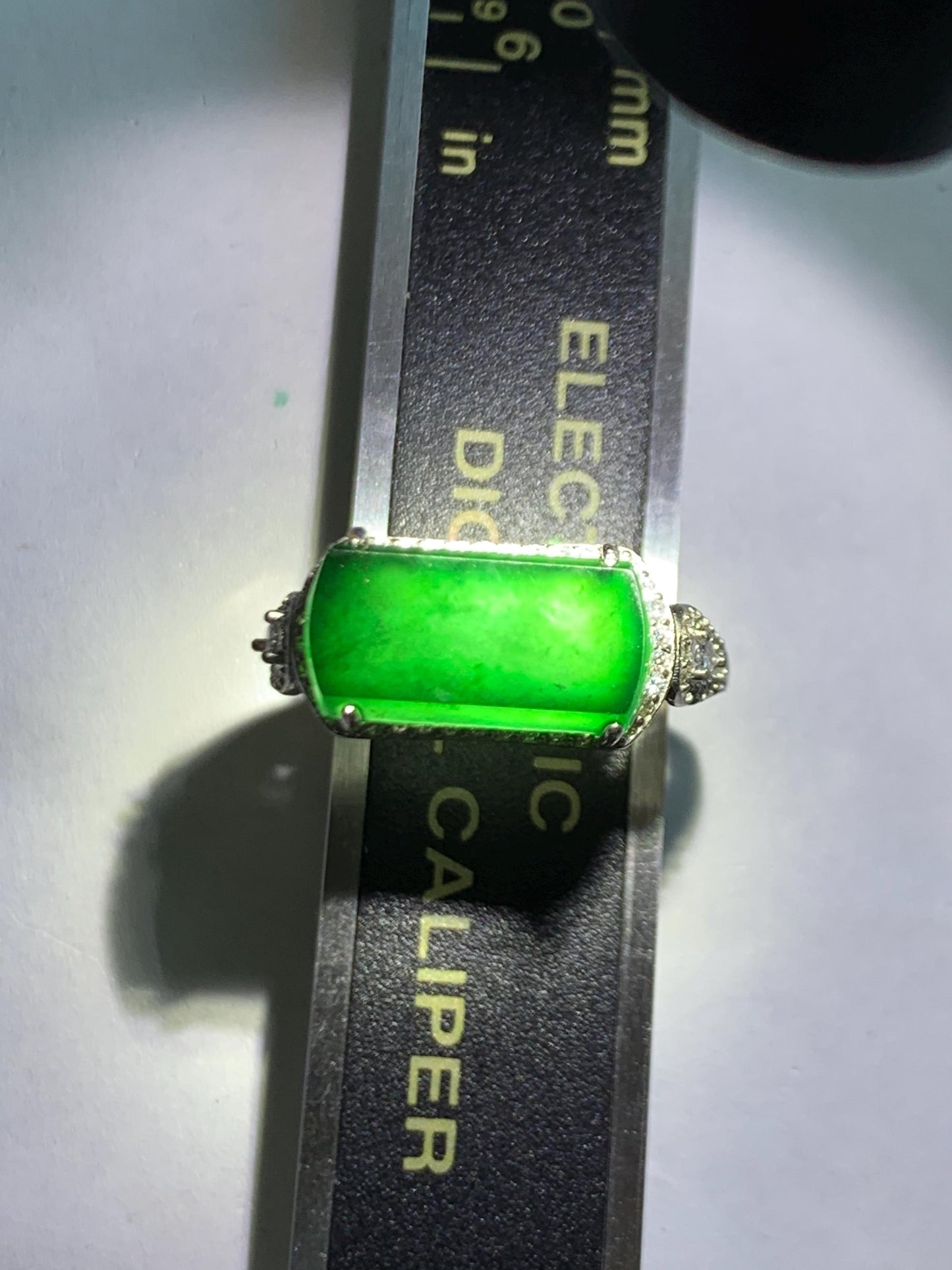 Natural Grade A Guatemalan Icy Highly Translucent Vibrant Green Jade Jadeite Saddle Ring Sterling Silver Adjustable 天然冰危绿翡翠马鞍银镶戒指 WLA248A