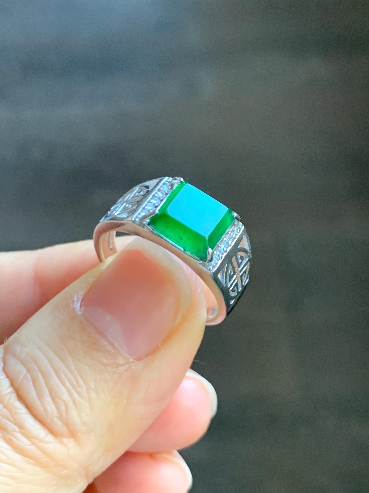 Natural Grade A Guatemalan Icy Highly Translucent Vibrant Green Jade Jadeite Saddle Ring Sterling Silver Adjustable 天然冰危绿翡翠马鞍银镶戒指 WLA248B
